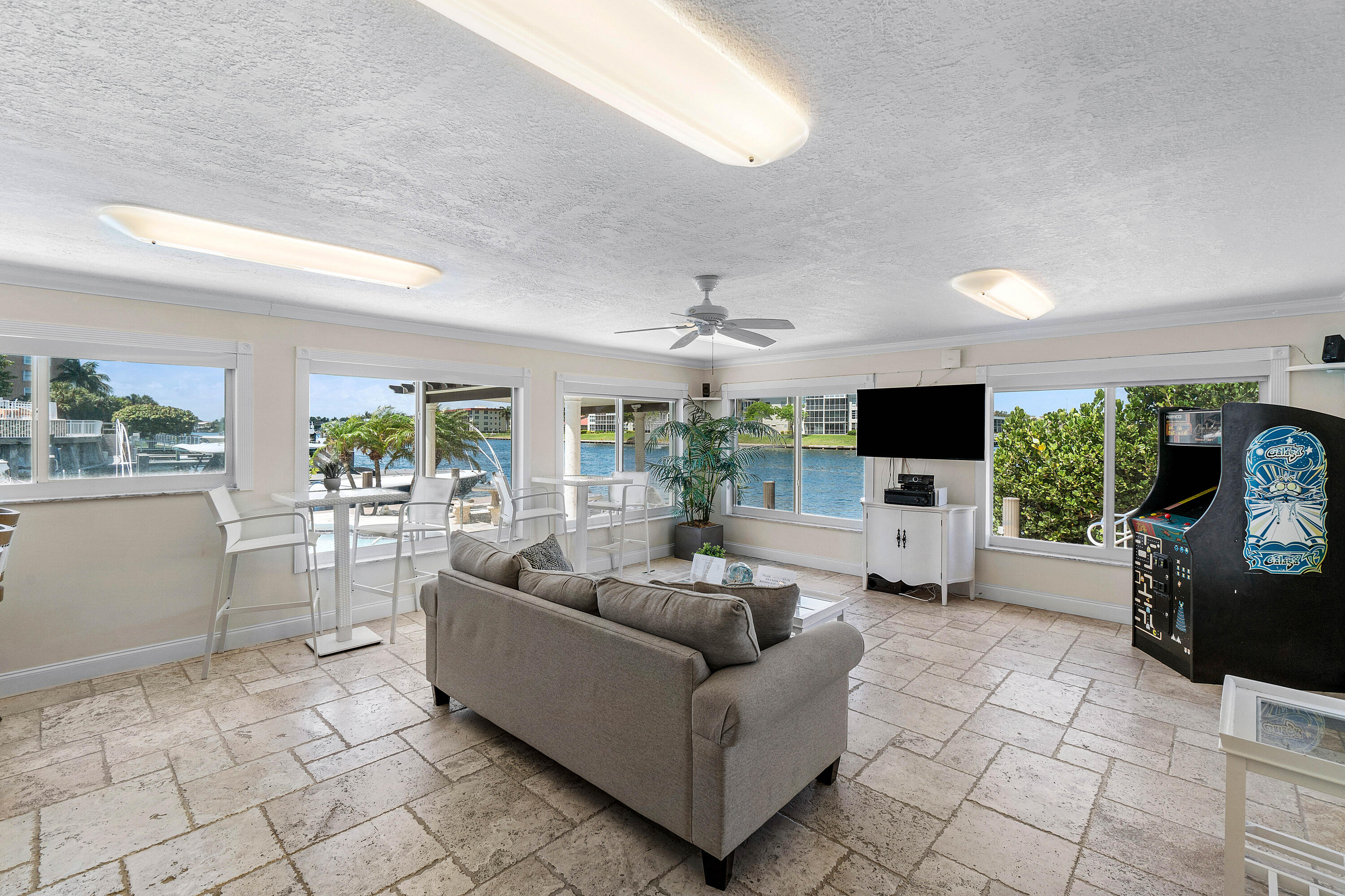 1160 Hillsboro Mile #205, Hillsboro Beach FL 33062