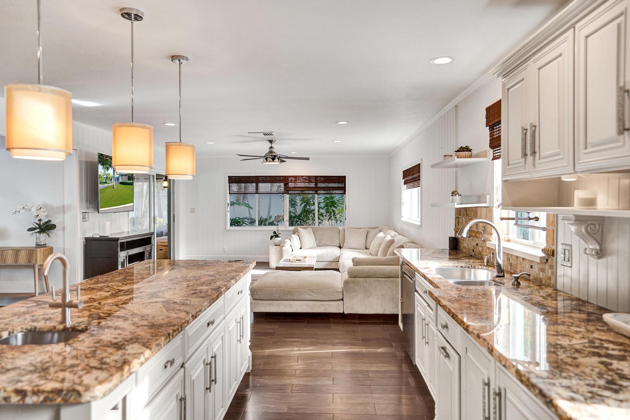 10 Minnetonka, Sea Ranch Lakes FL 33308