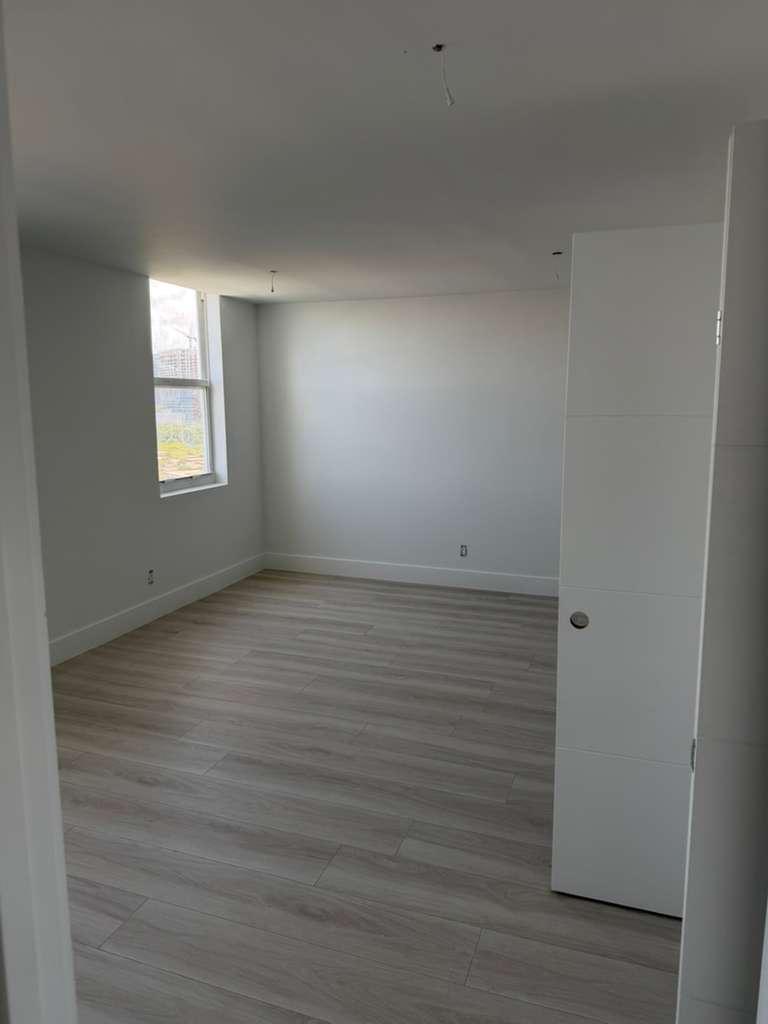 427 Golden Isles #12d, Hallandale Beach FL 33009