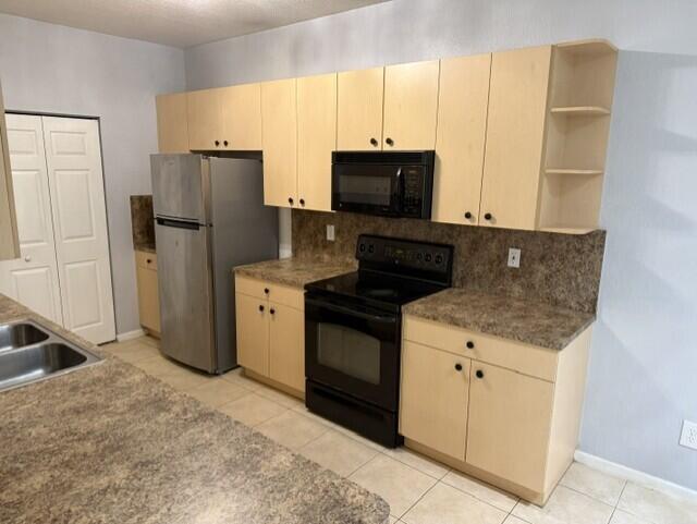 3569 FOREST HILL #115, Palm Springs FL 33406