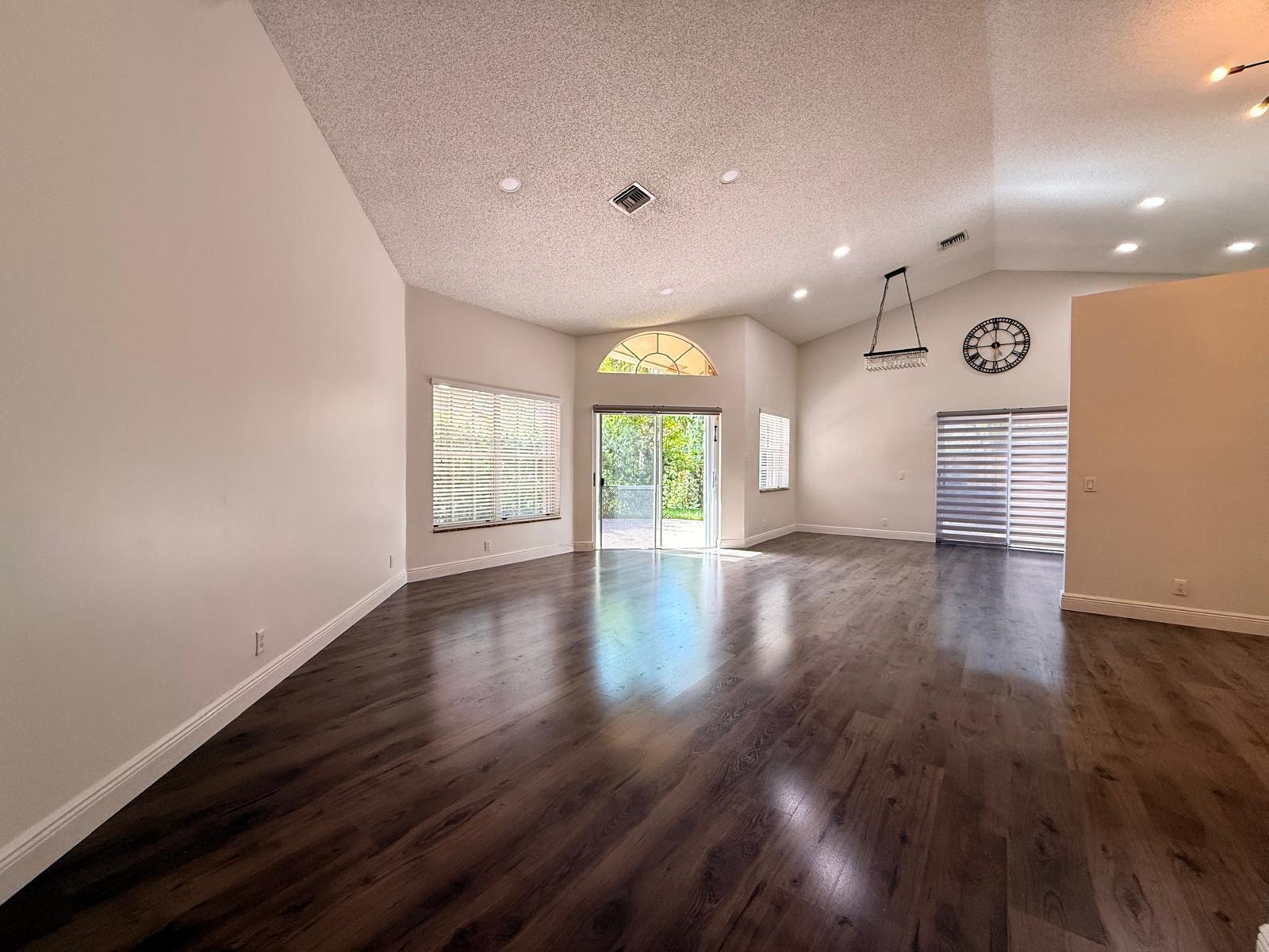 11042 TOPEKA, Cooper City FL 33026