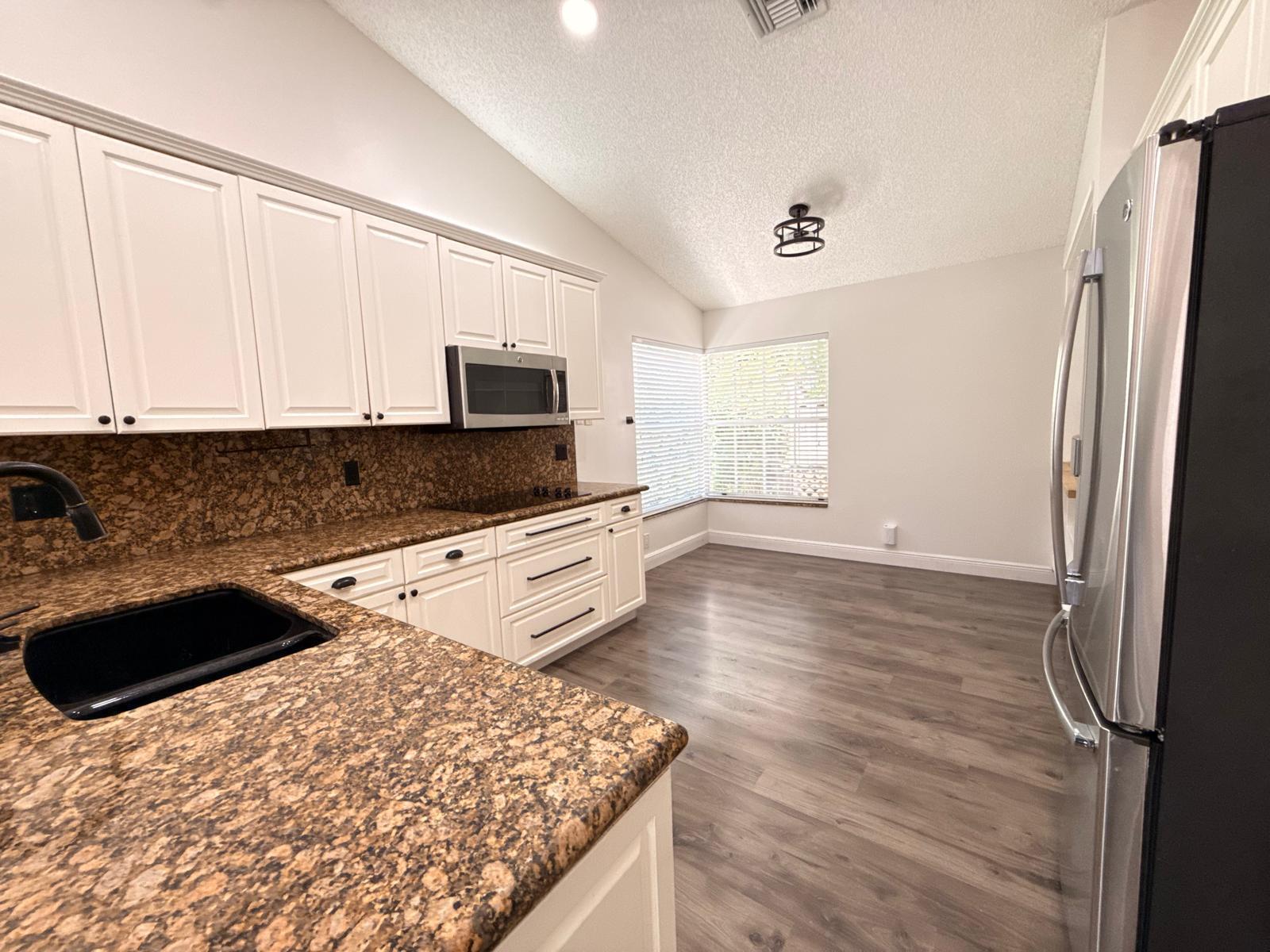 11042 TOPEKA, Cooper City FL 33026