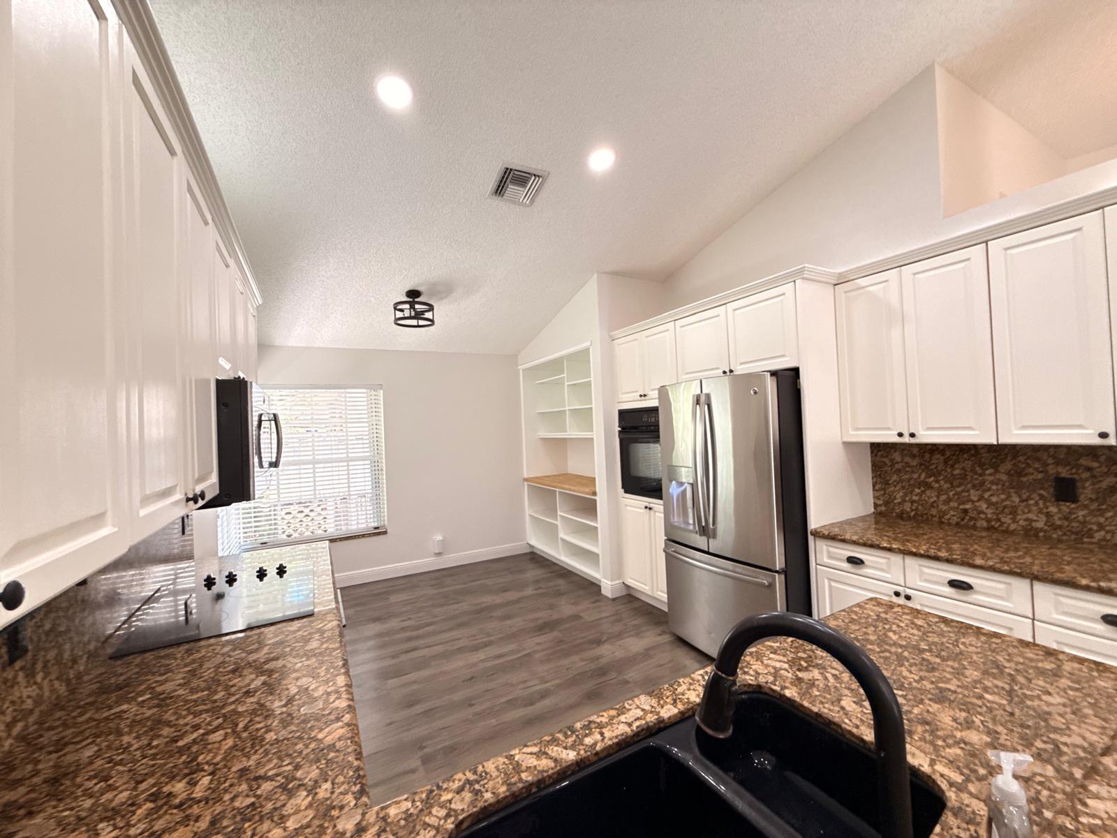 11042 TOPEKA, Cooper City FL 33026
