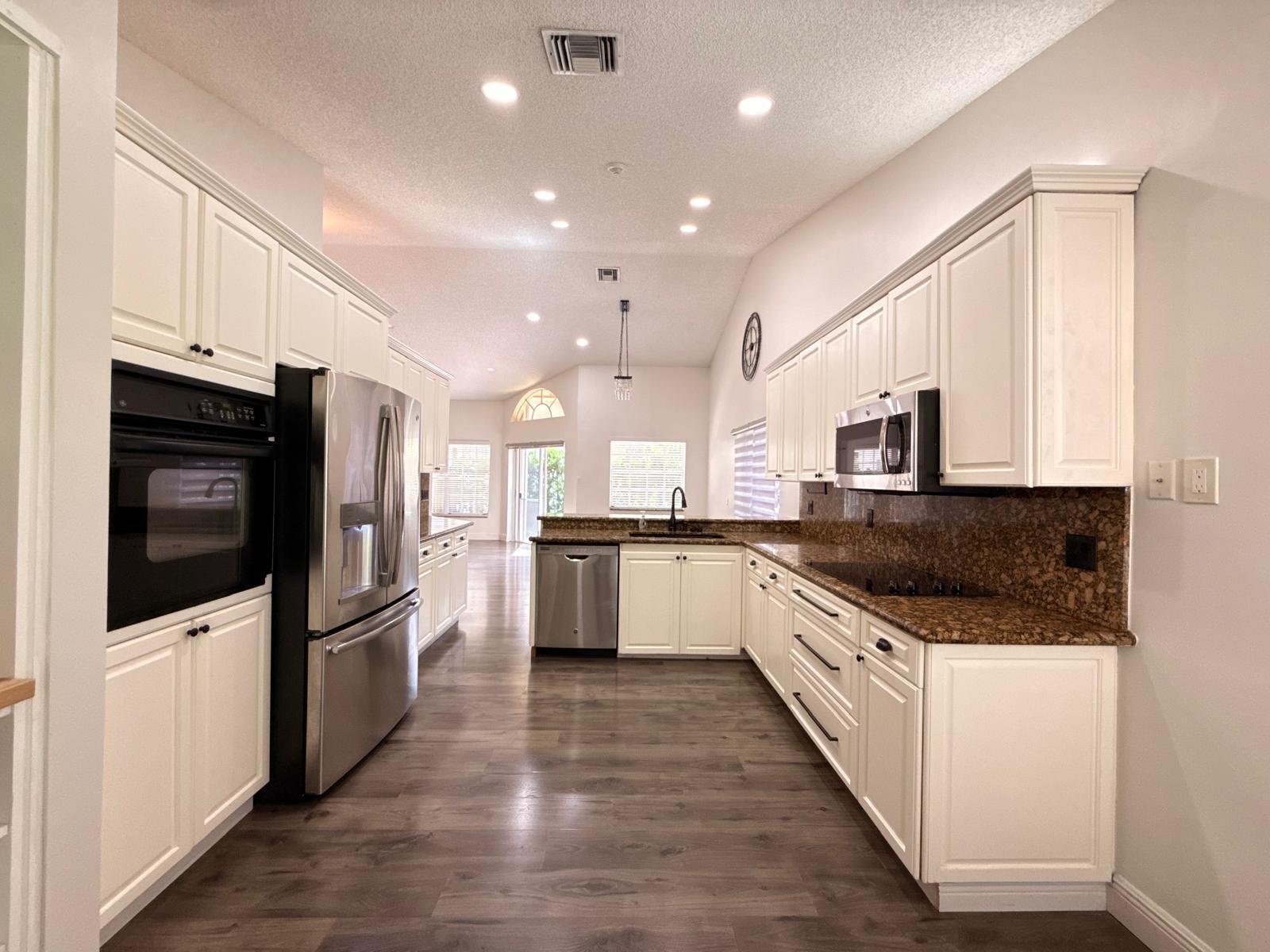 11042 TOPEKA, Cooper City FL 33026