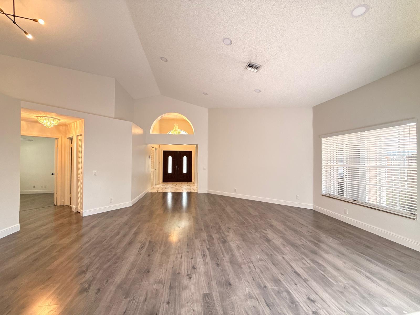 11042 TOPEKA, Cooper City FL 33026