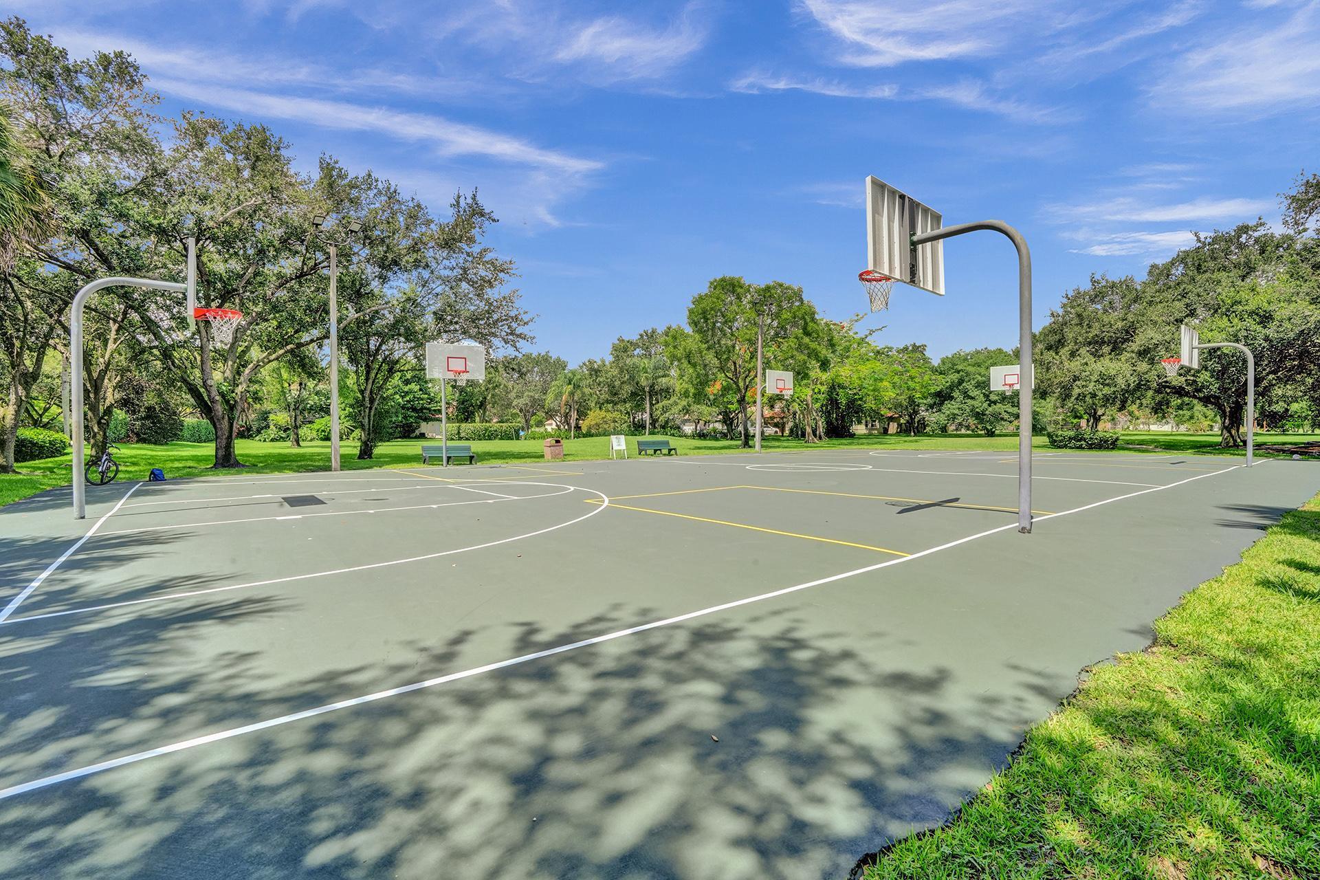 11042 TOPEKA, Cooper City FL 33026