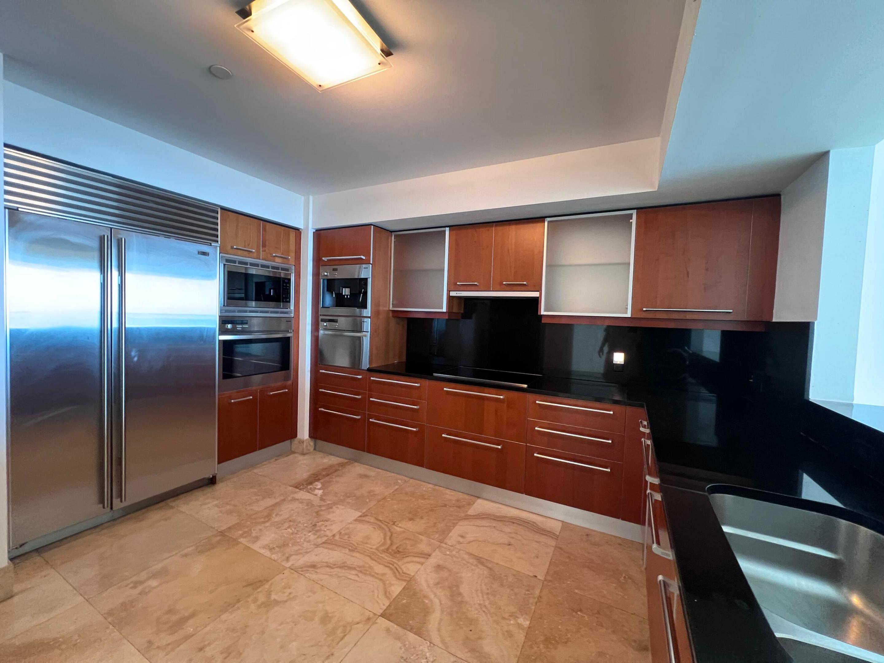 1331 BRICKELL BAY #4407, Miami FL 33131