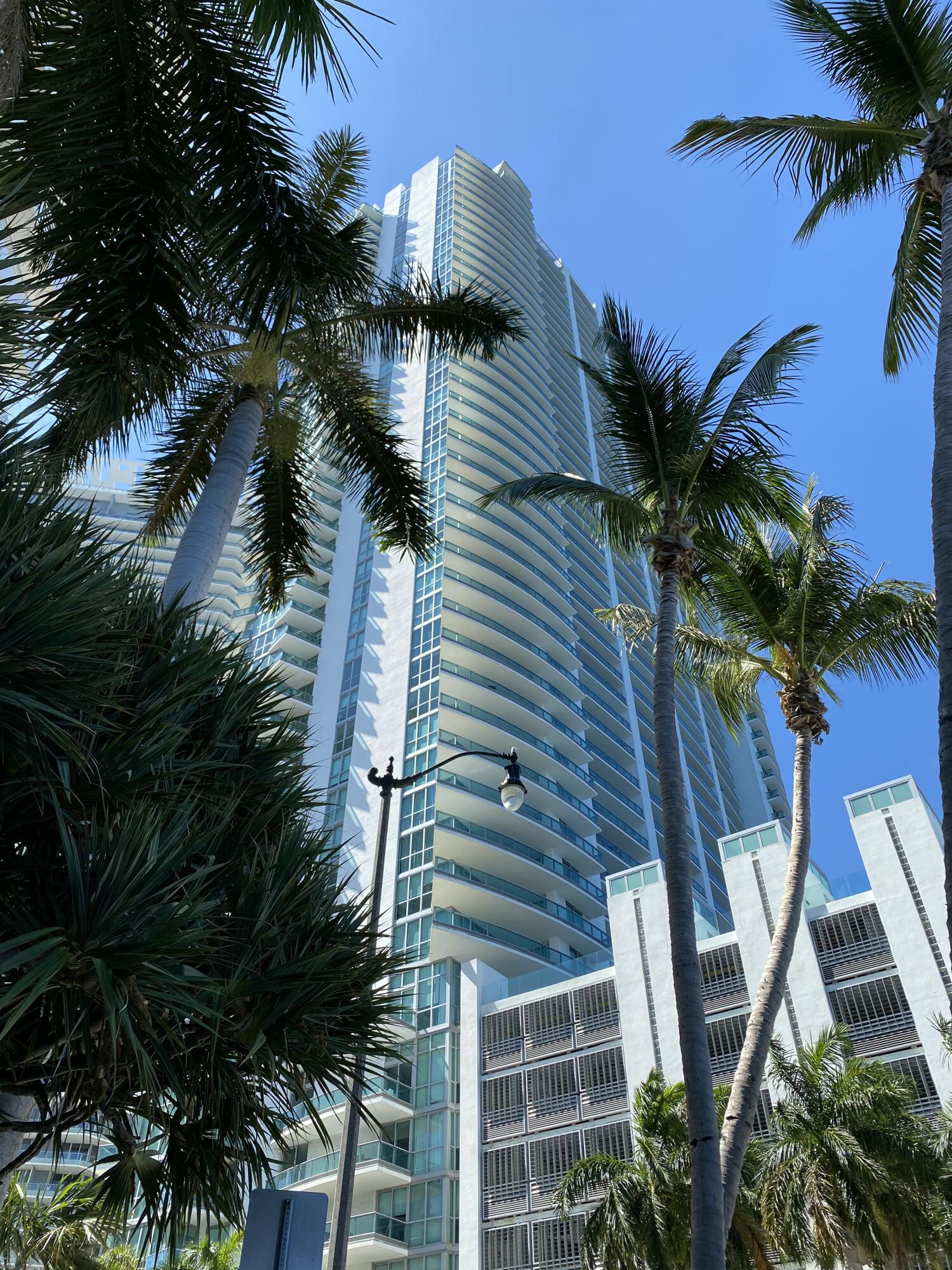 1331 BRICKELL BAY #4407, Miami FL 33131