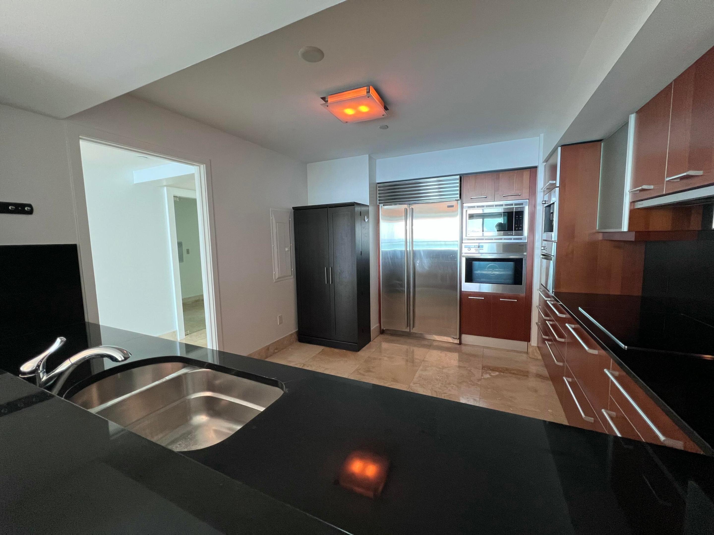 1331 BRICKELL BAY #4407, Miami FL 33131