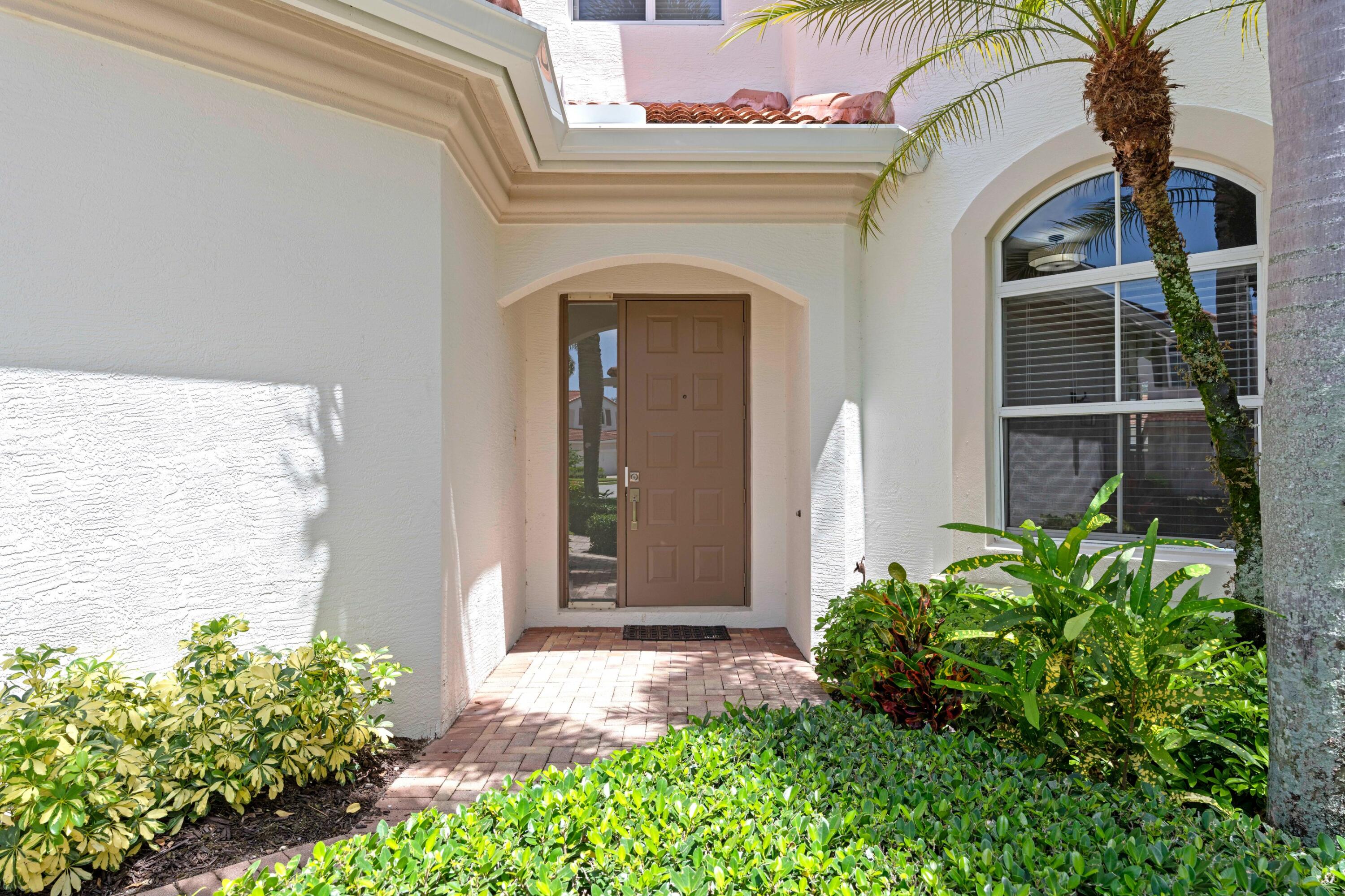 127 Palm Bay #A, Palm Beach Gardens FL 33418