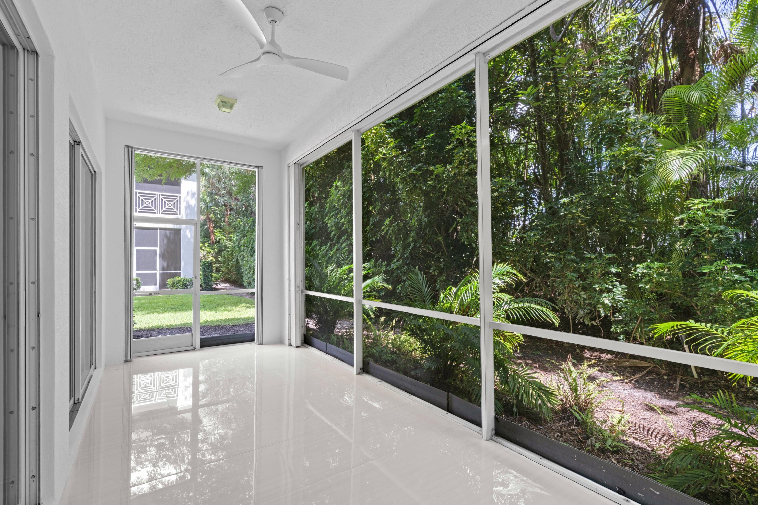 127 Palm Bay #A, Palm Beach Gardens FL 33418