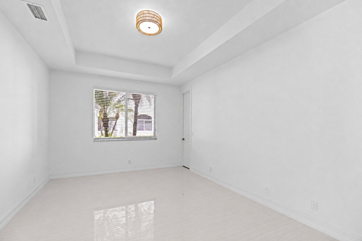 127 Palm Bay #A, Palm Beach Gardens FL 33418