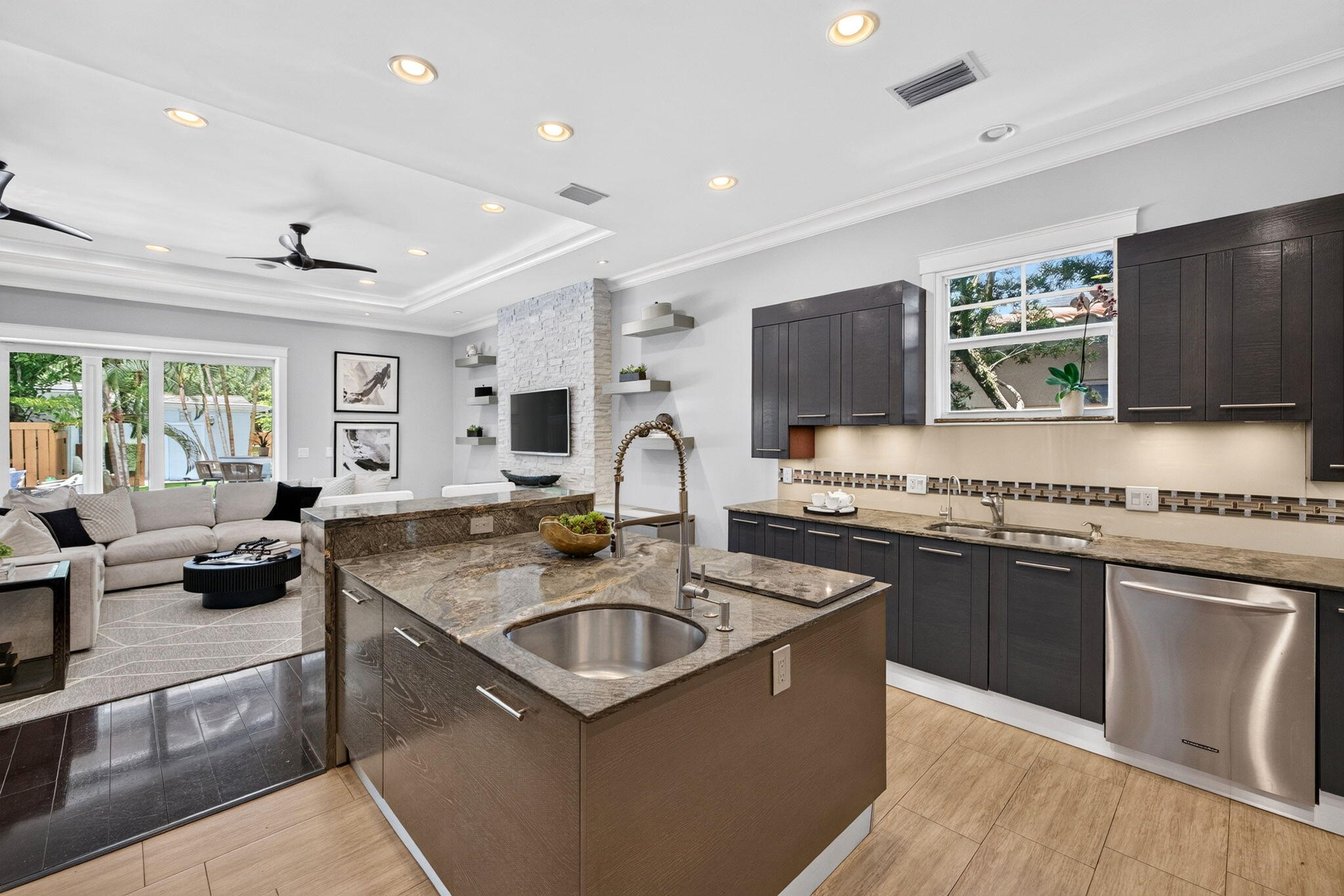 1329-2 SE 13th, Fort Lauderdale FL 33316