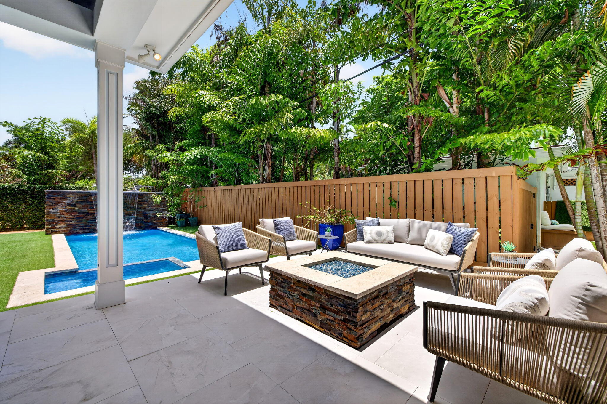1329-2 SE 13th, Fort Lauderdale FL 33316