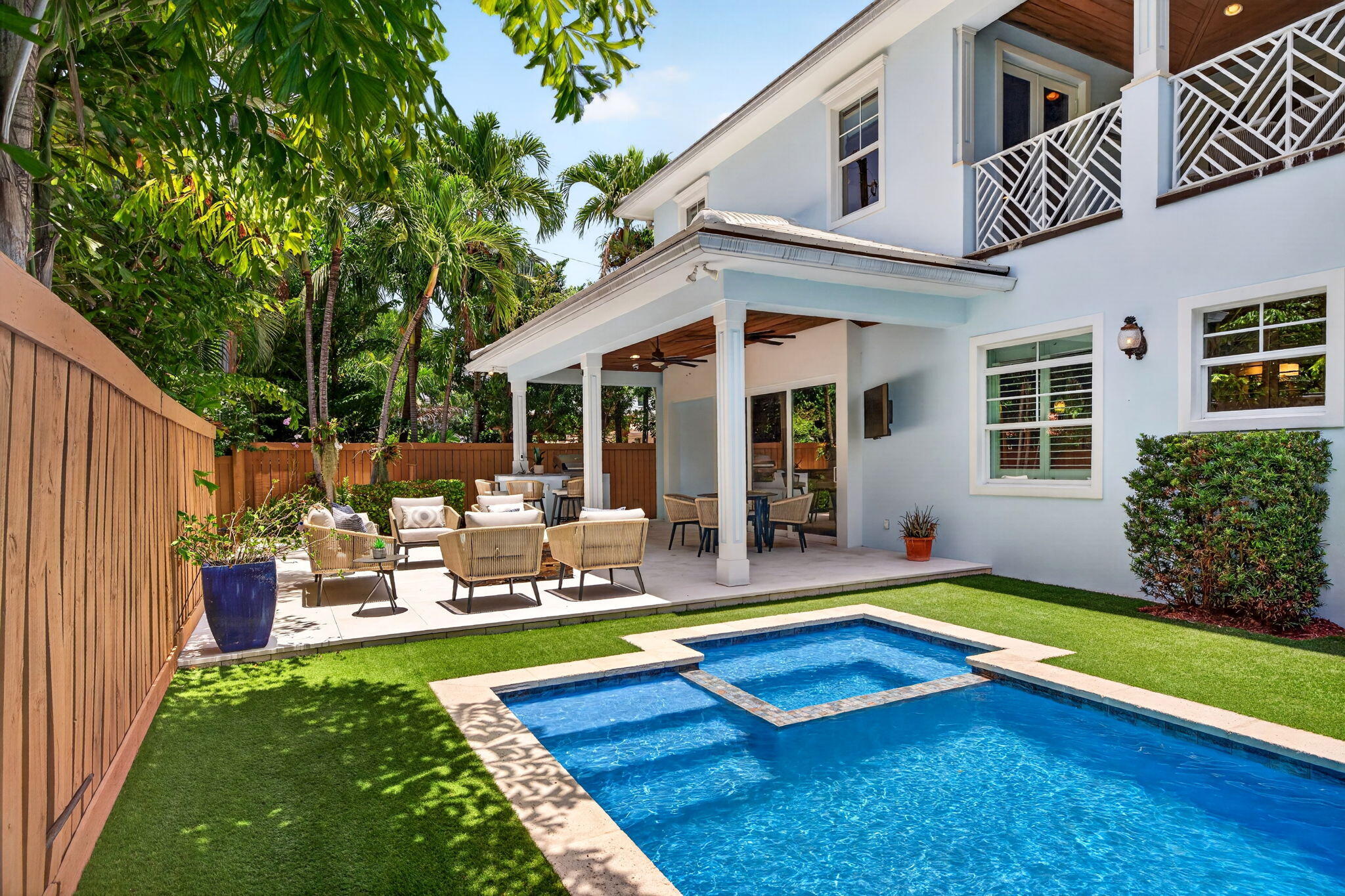1329-2 SE 13th, Fort Lauderdale FL 33316