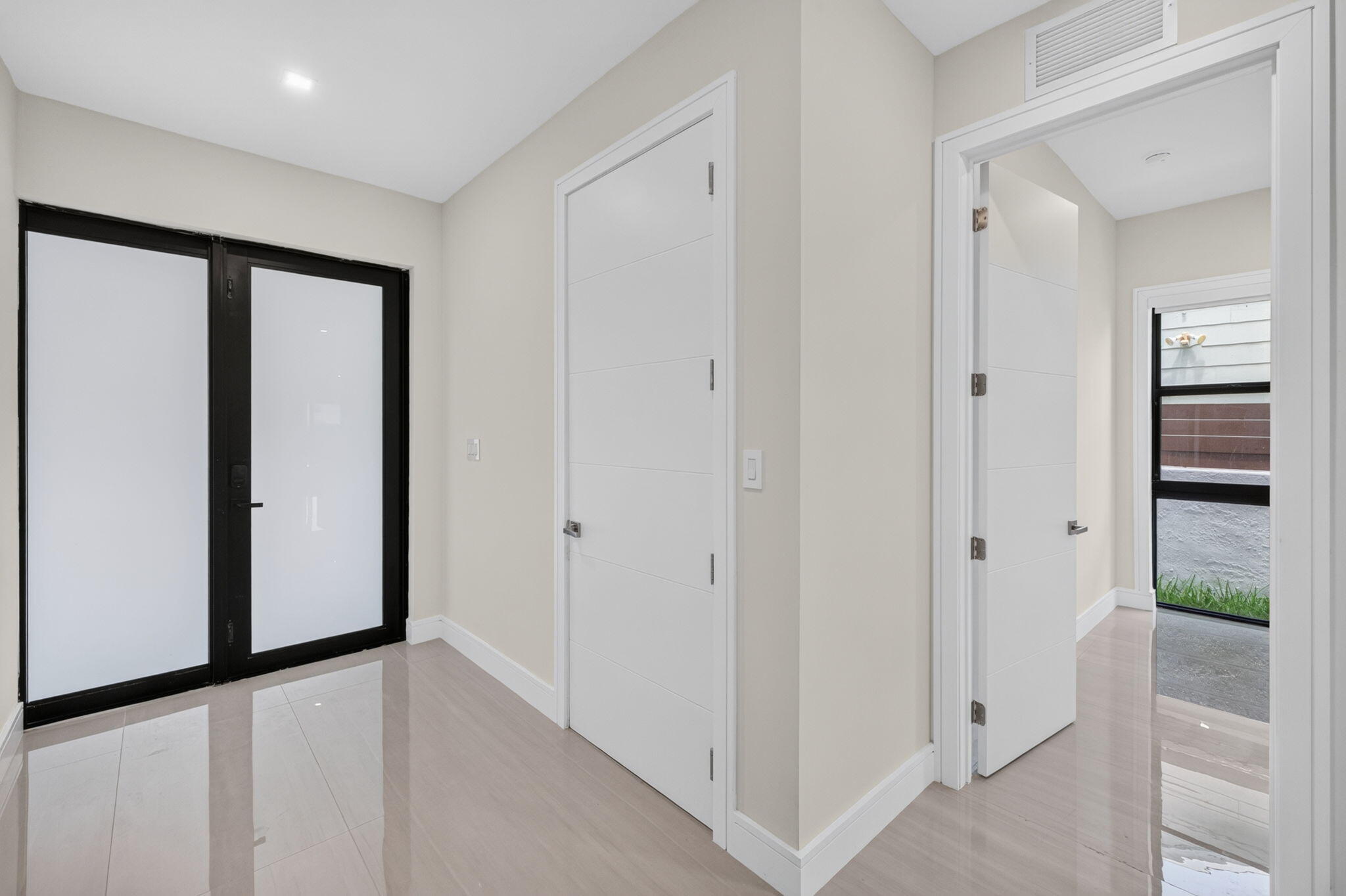 704 SW 9th, Fort Lauderdale FL 33315