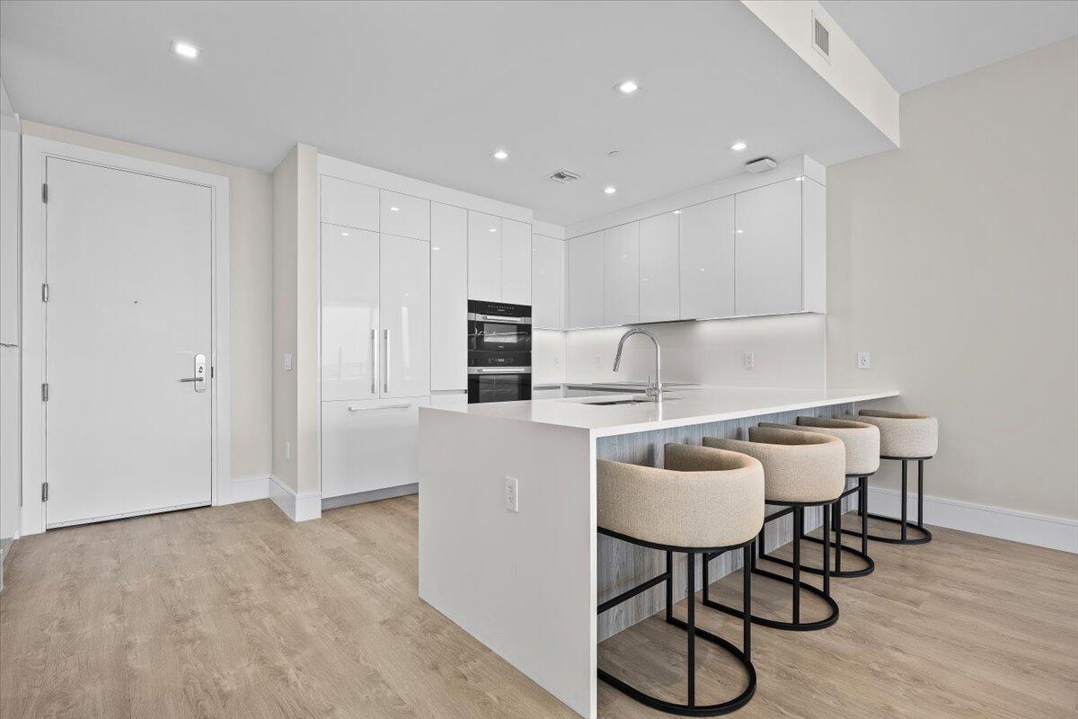 220 Lake Shore #917, Lake Park FL 33403