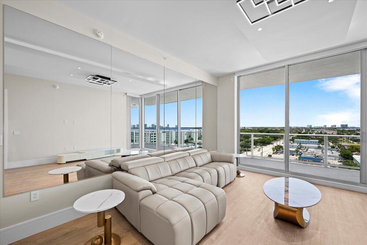 220 Lake Shore #917, Lake Park FL 33403
