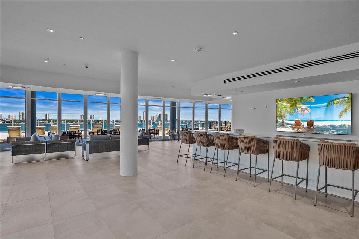 220 Lake Shore #917, Lake Park FL 33403