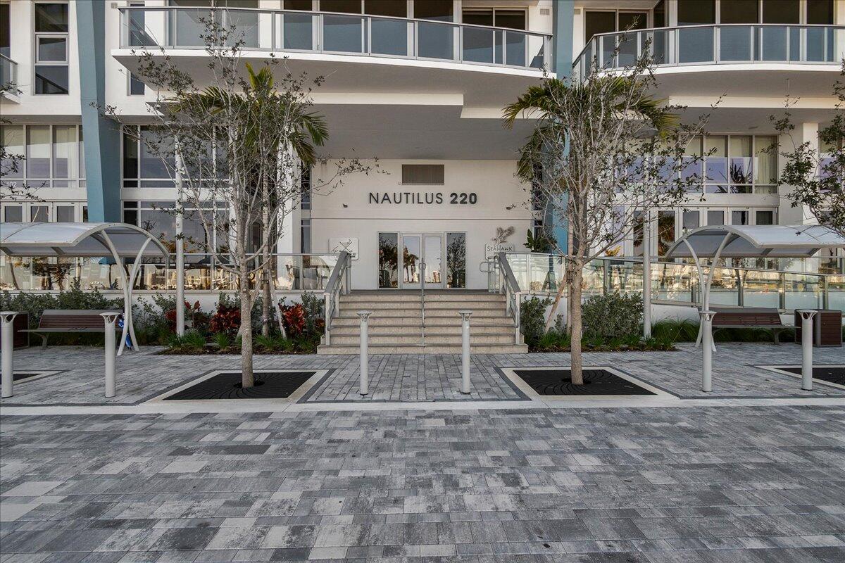 220 Lake Shore #917, Lake Park FL 33403