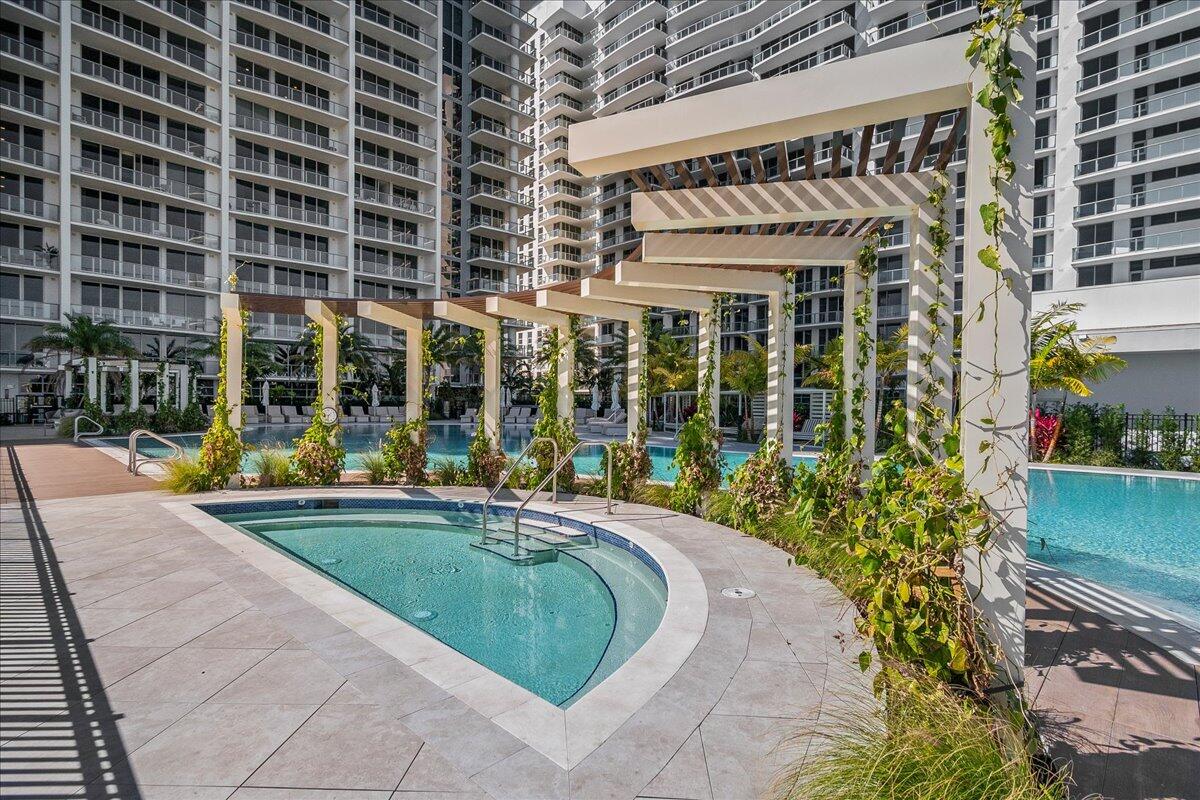 220 Lake Shore #917, Lake Park FL 33403