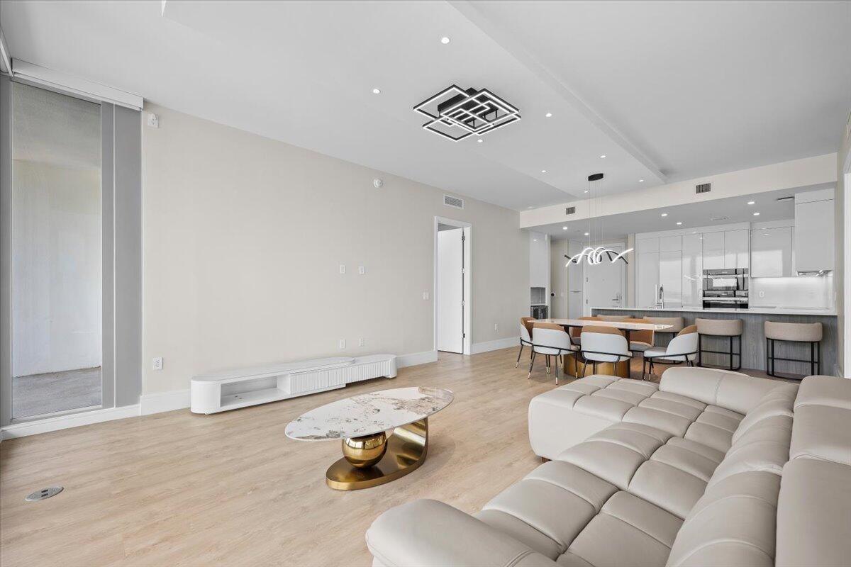 220 Lake Shore #917, Lake Park FL 33403