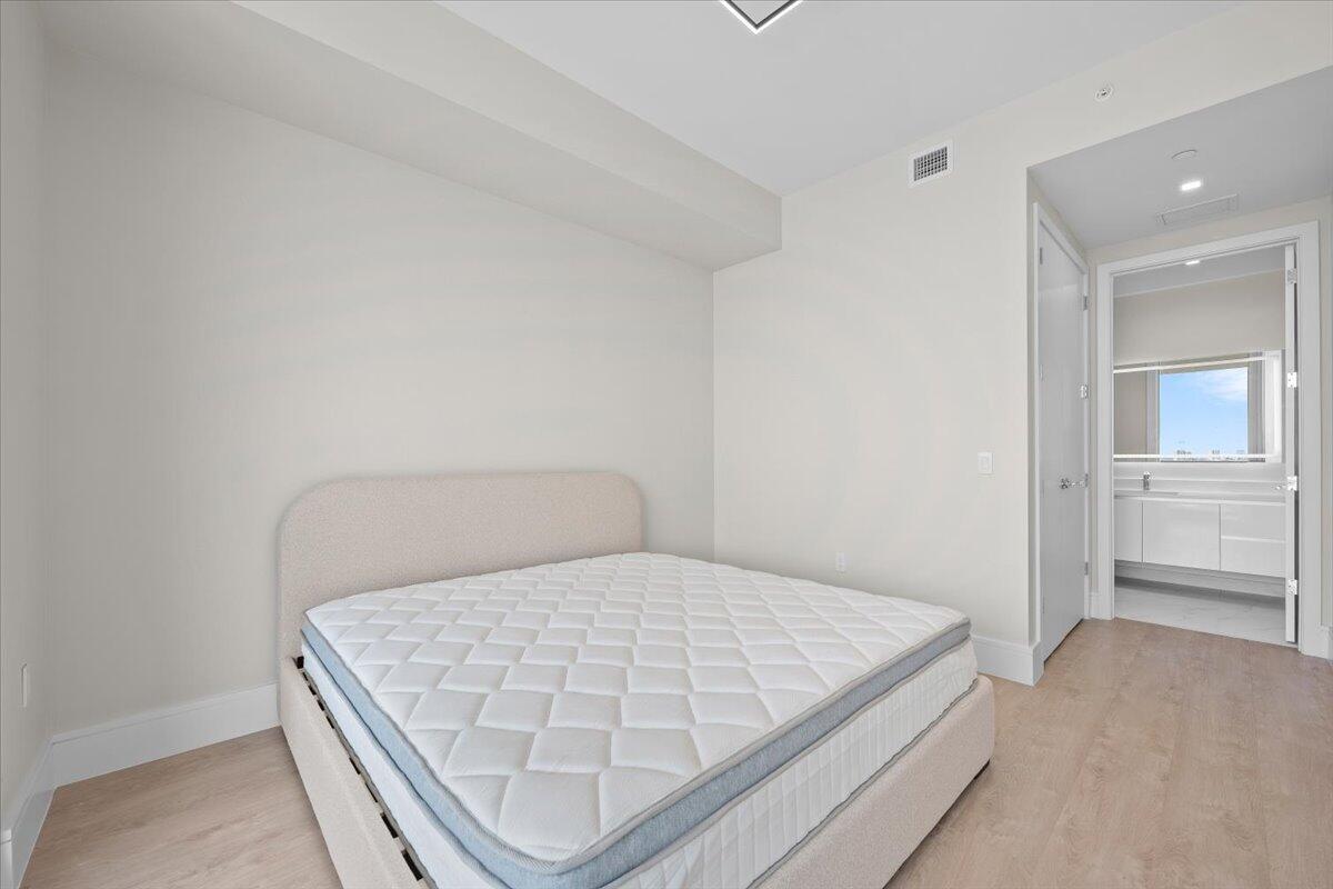 220 Lake Shore #917, Lake Park FL 33403