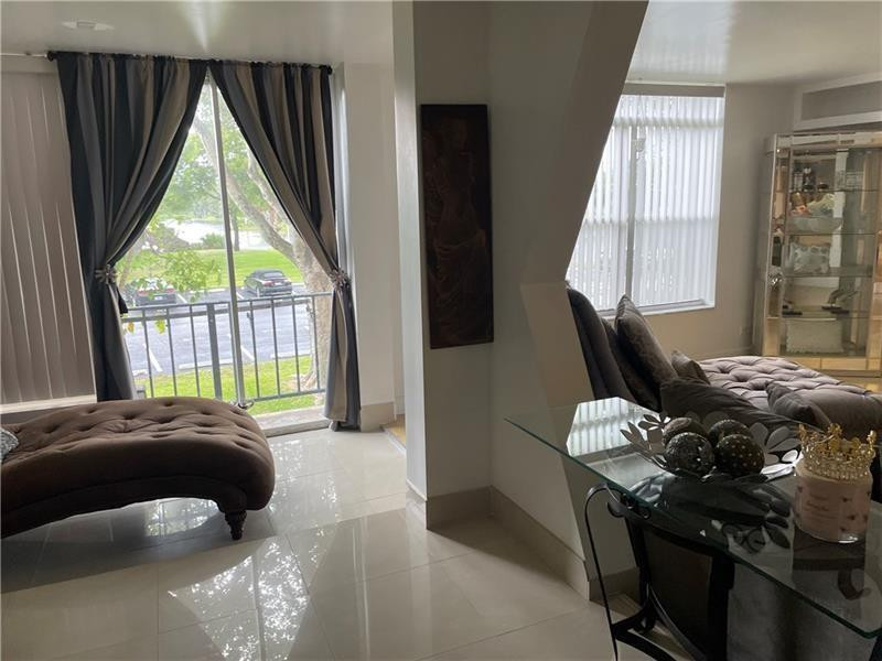 3690 INVERRARY #2Z, Lauderhill FL 33319