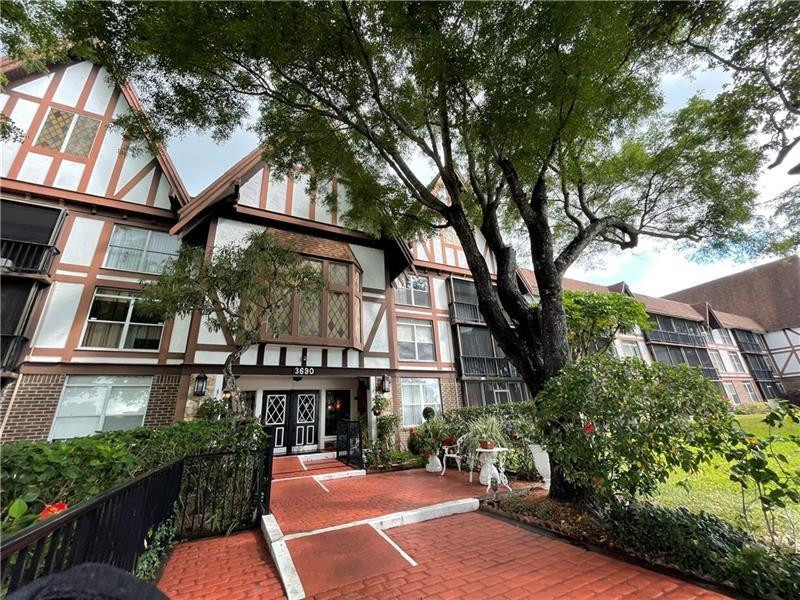 3690 INVERRARY #2Z, Lauderhill FL 33319