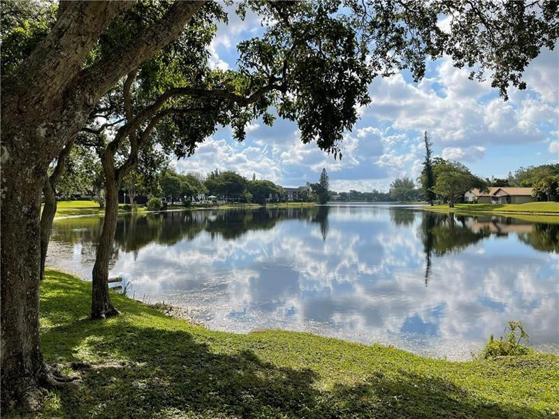 3690 INVERRARY #2Z, Lauderhill FL 33319