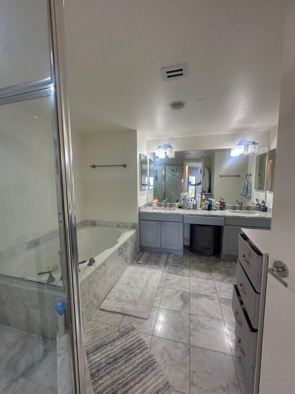 3640 Yacht Club #1403, Aventura FL 33180