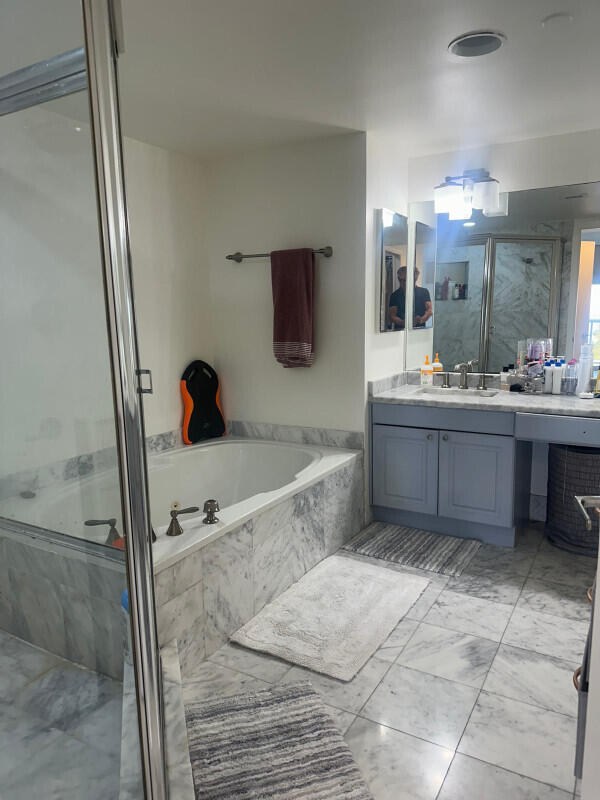 3640 Yacht Club #1403, Aventura FL 33180