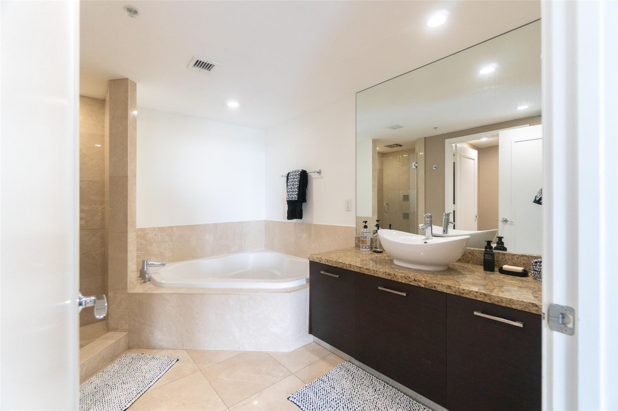 9400 W Bay Harbor #503, Bay Harbor Islands FL 33154