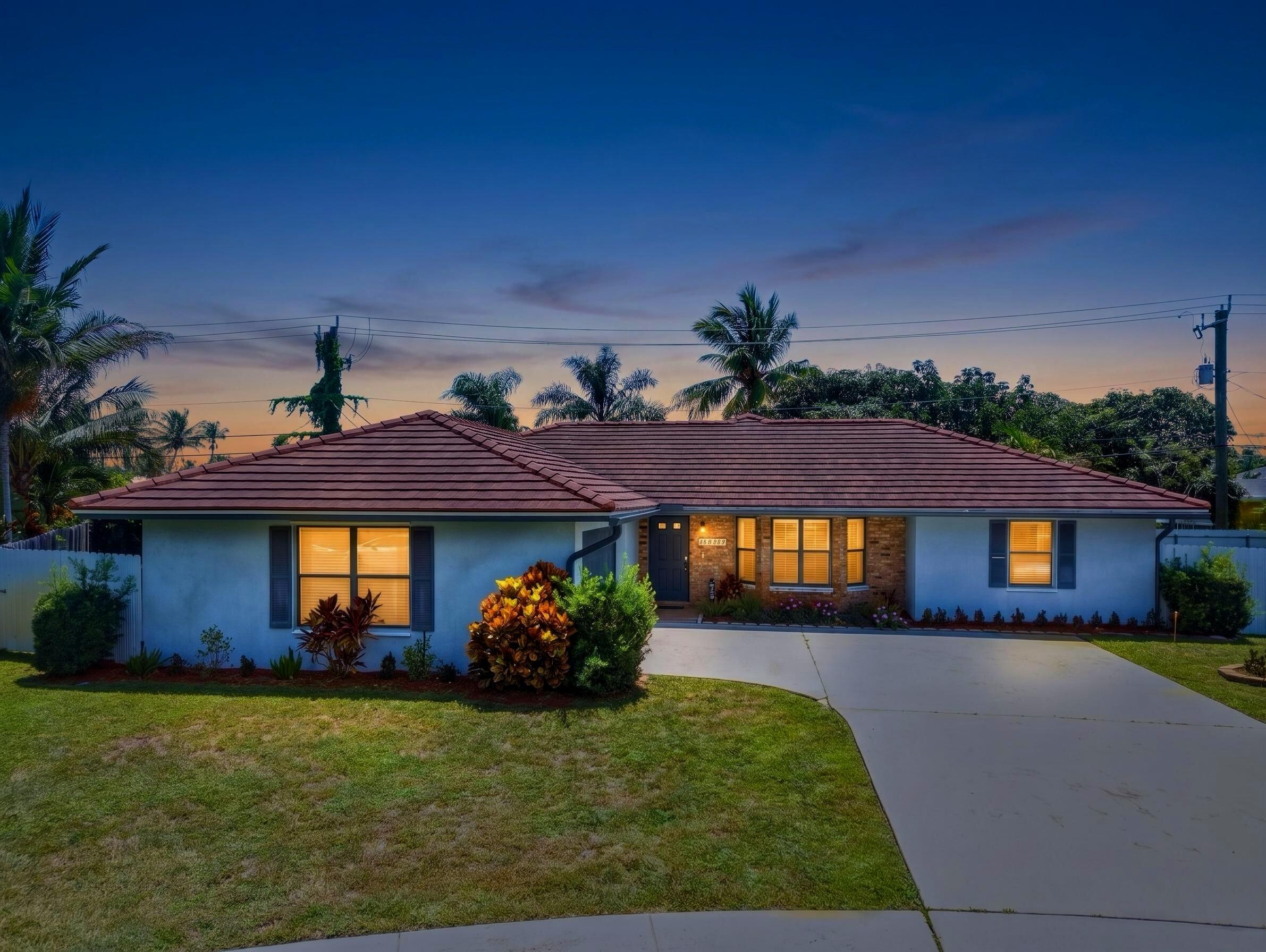 1127 Sea Pines, Lantana FL 33462