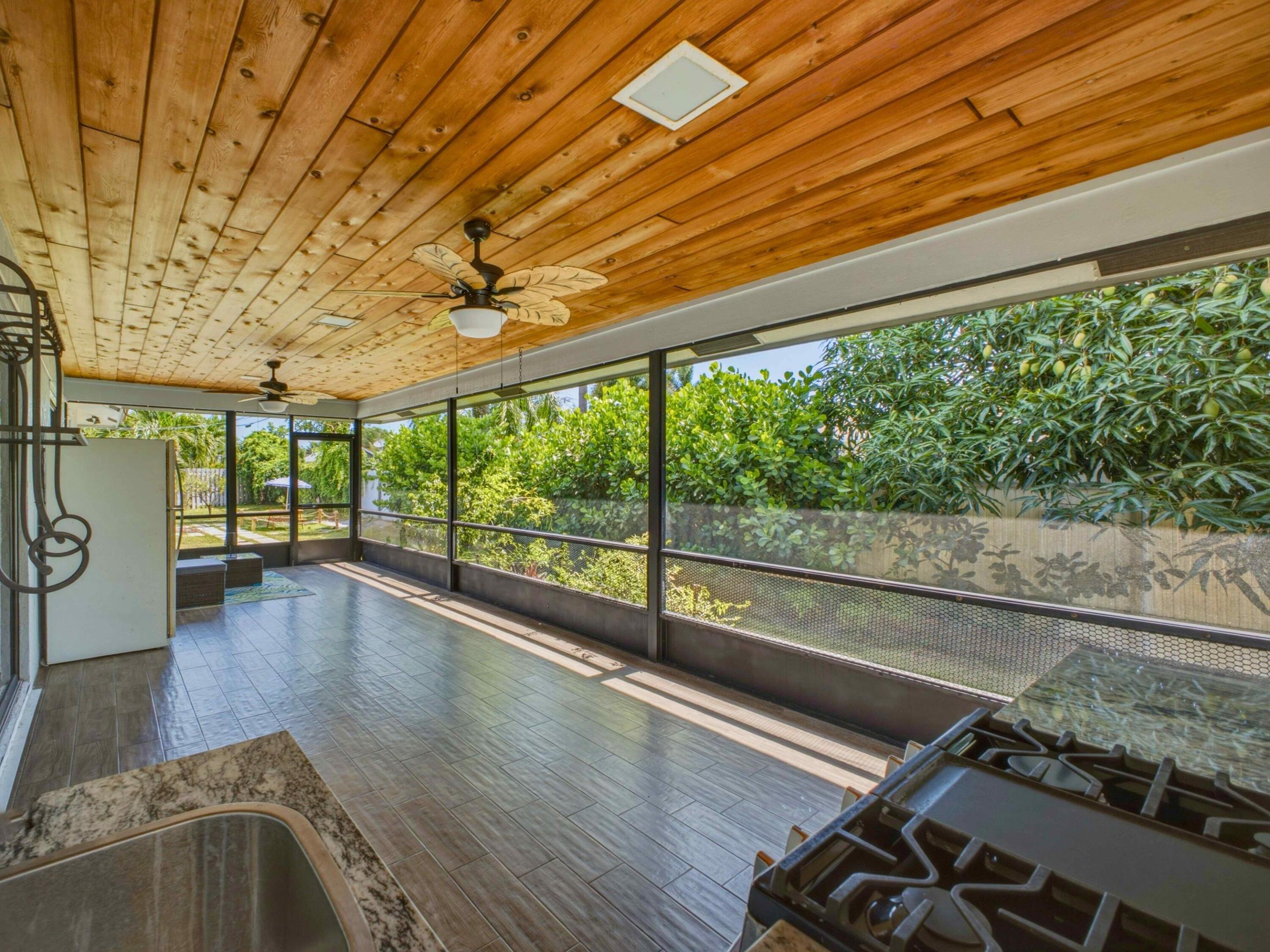 1127 Sea Pines, Lantana FL 33462