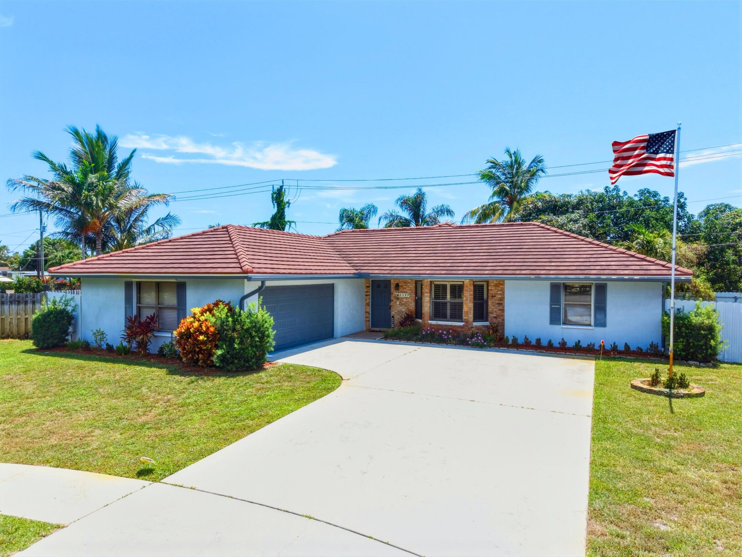 1127 Sea Pines, Lantana FL 33462