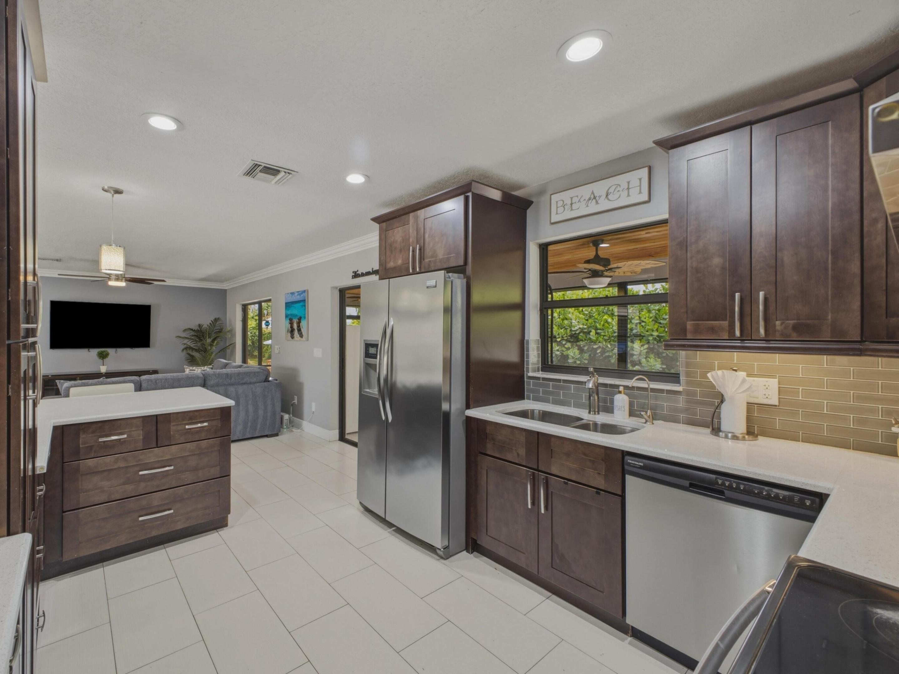 1127 Sea Pines, Lantana FL 33462