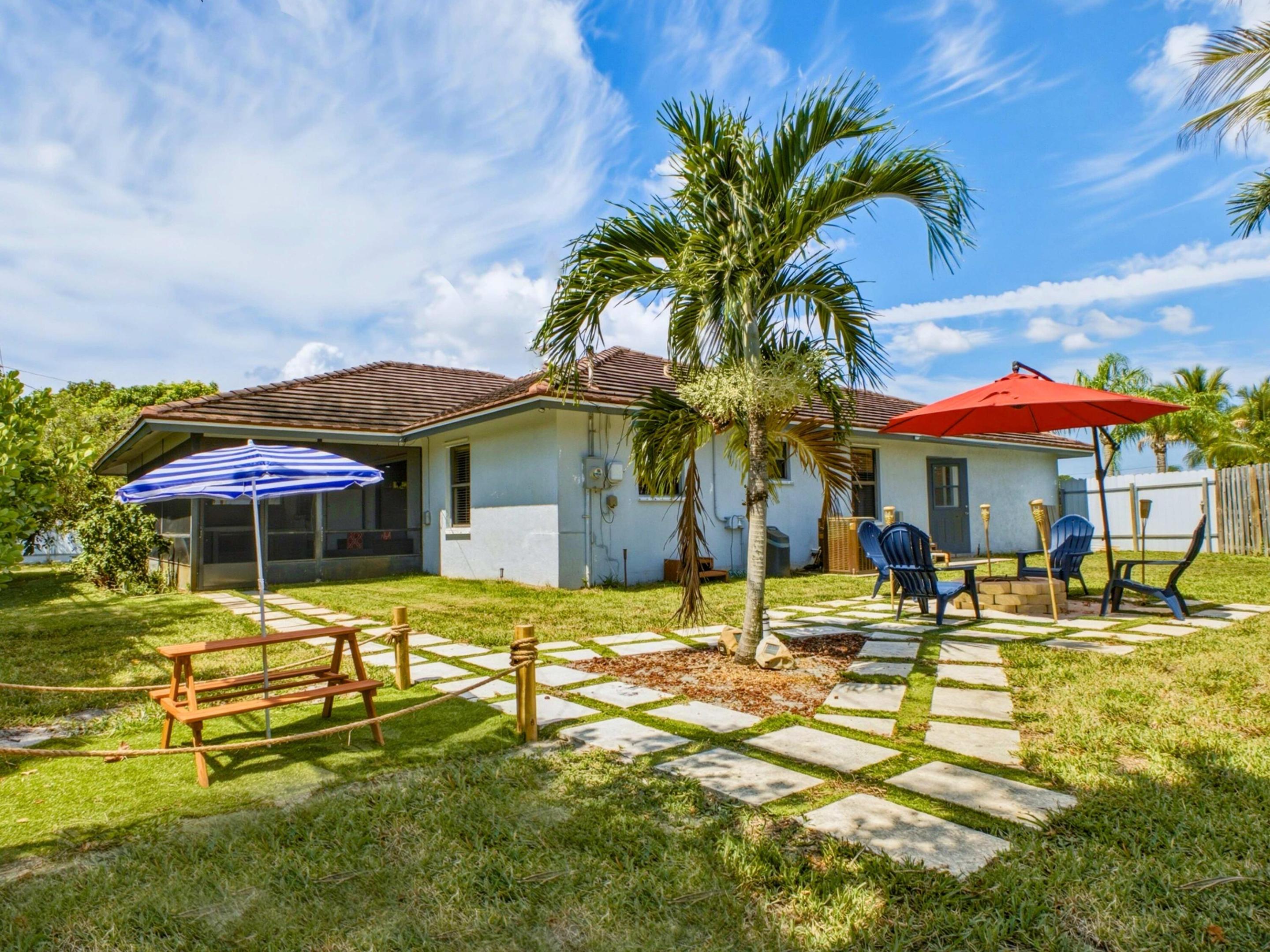 1127 Sea Pines, Lantana FL 33462