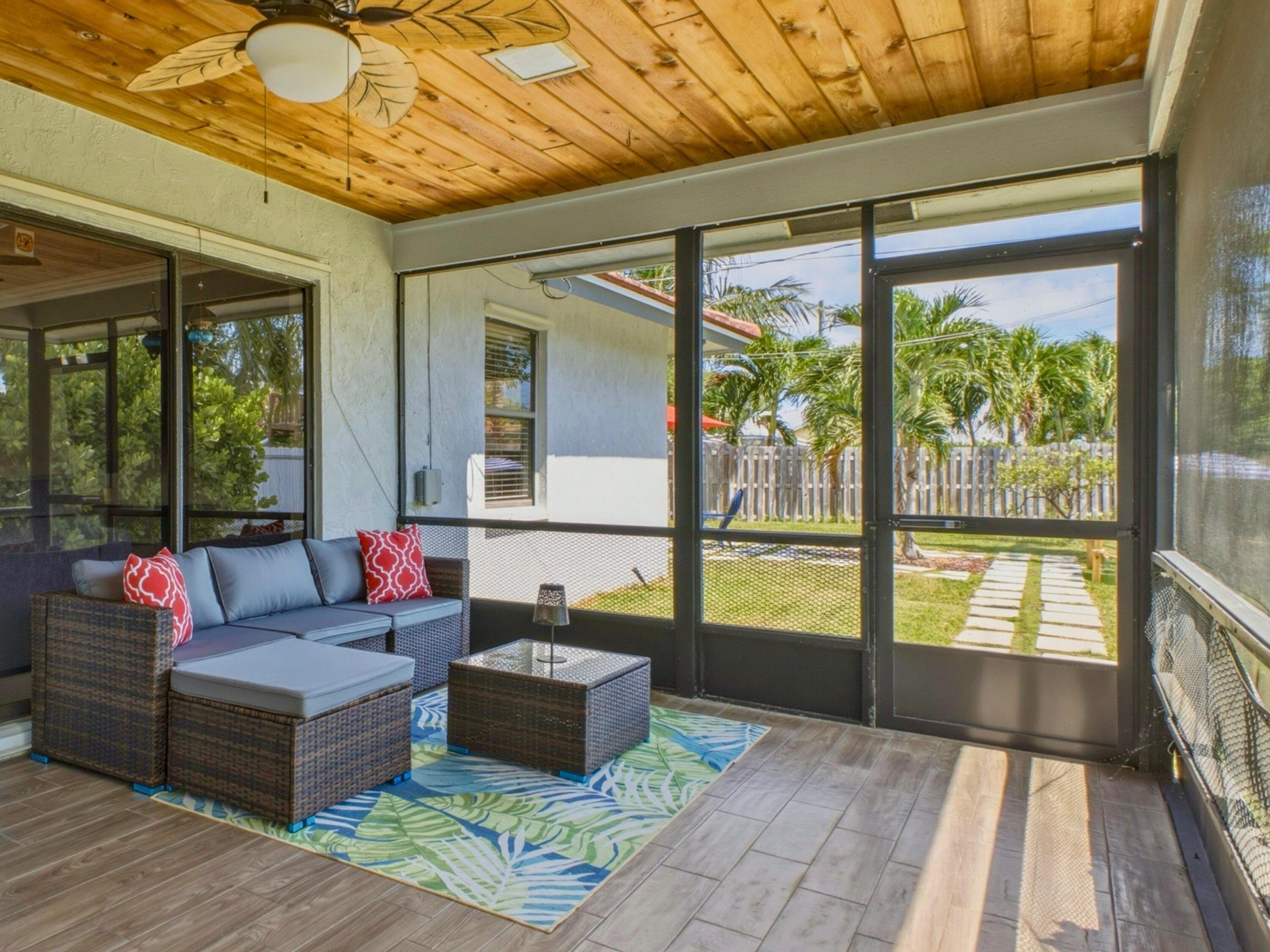 1127 Sea Pines, Lantana FL 33462