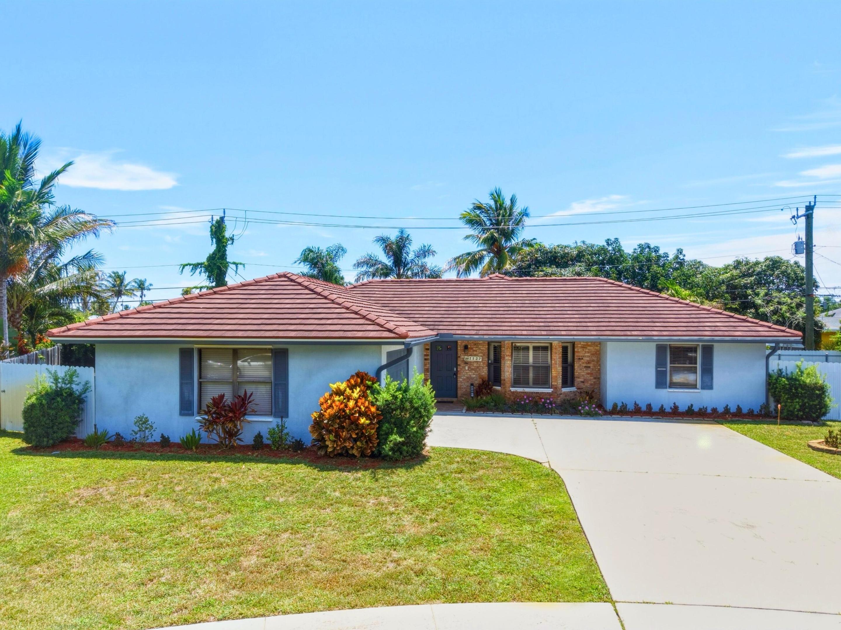 1127 Sea Pines, Lantana FL 33462