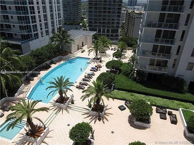 1060 Brickell #1617, Miami FL 33131