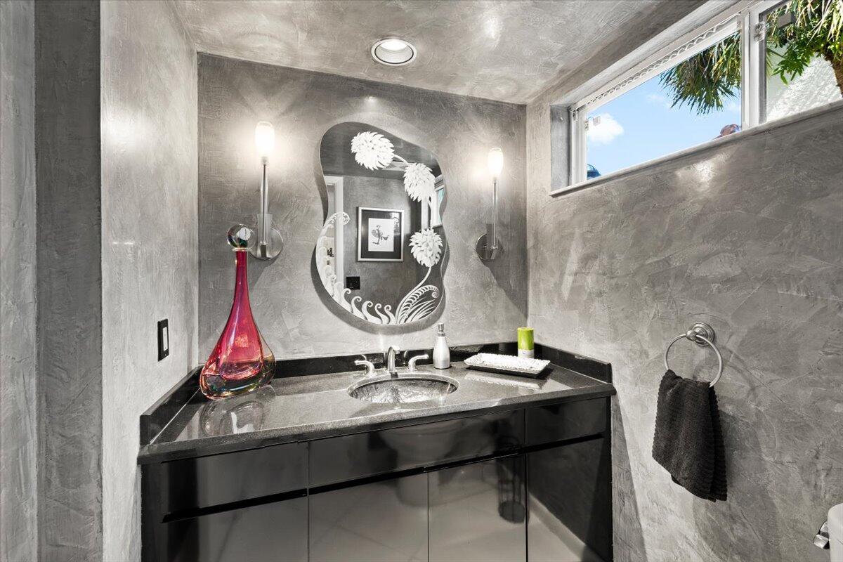 7338 Woodmont, Boca Raton FL 33434