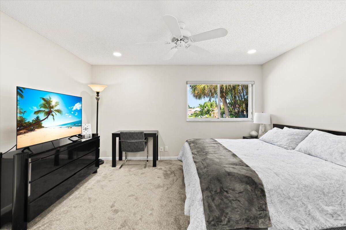 7338 Woodmont, Boca Raton FL 33434