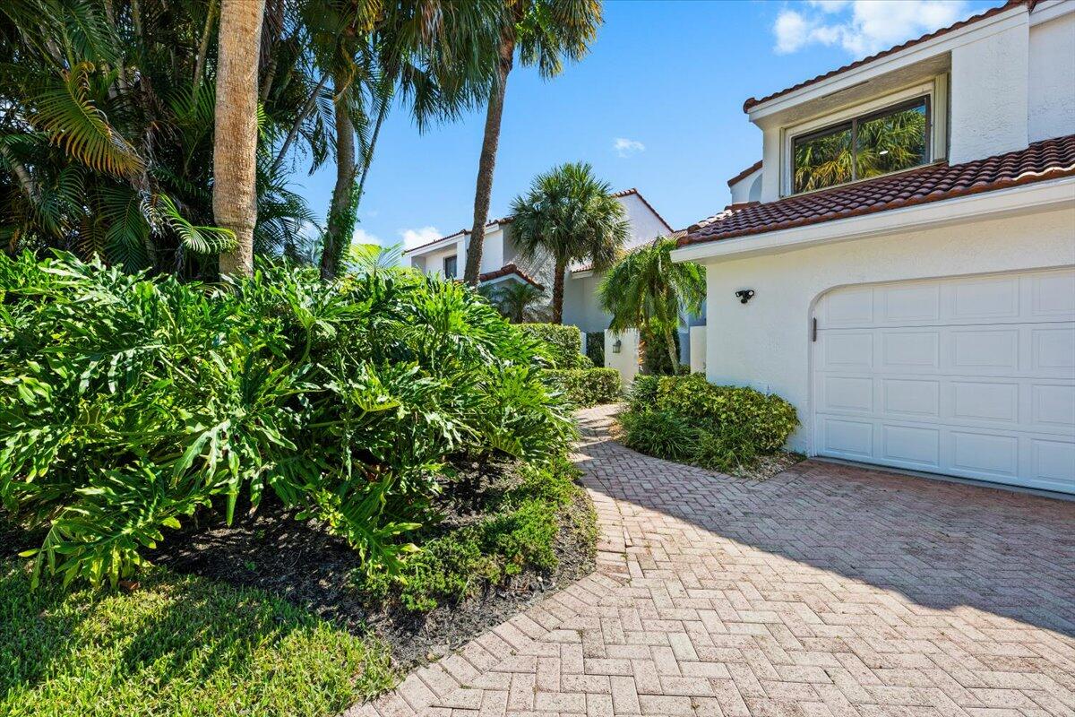 7338 Woodmont, Boca Raton FL 33434
