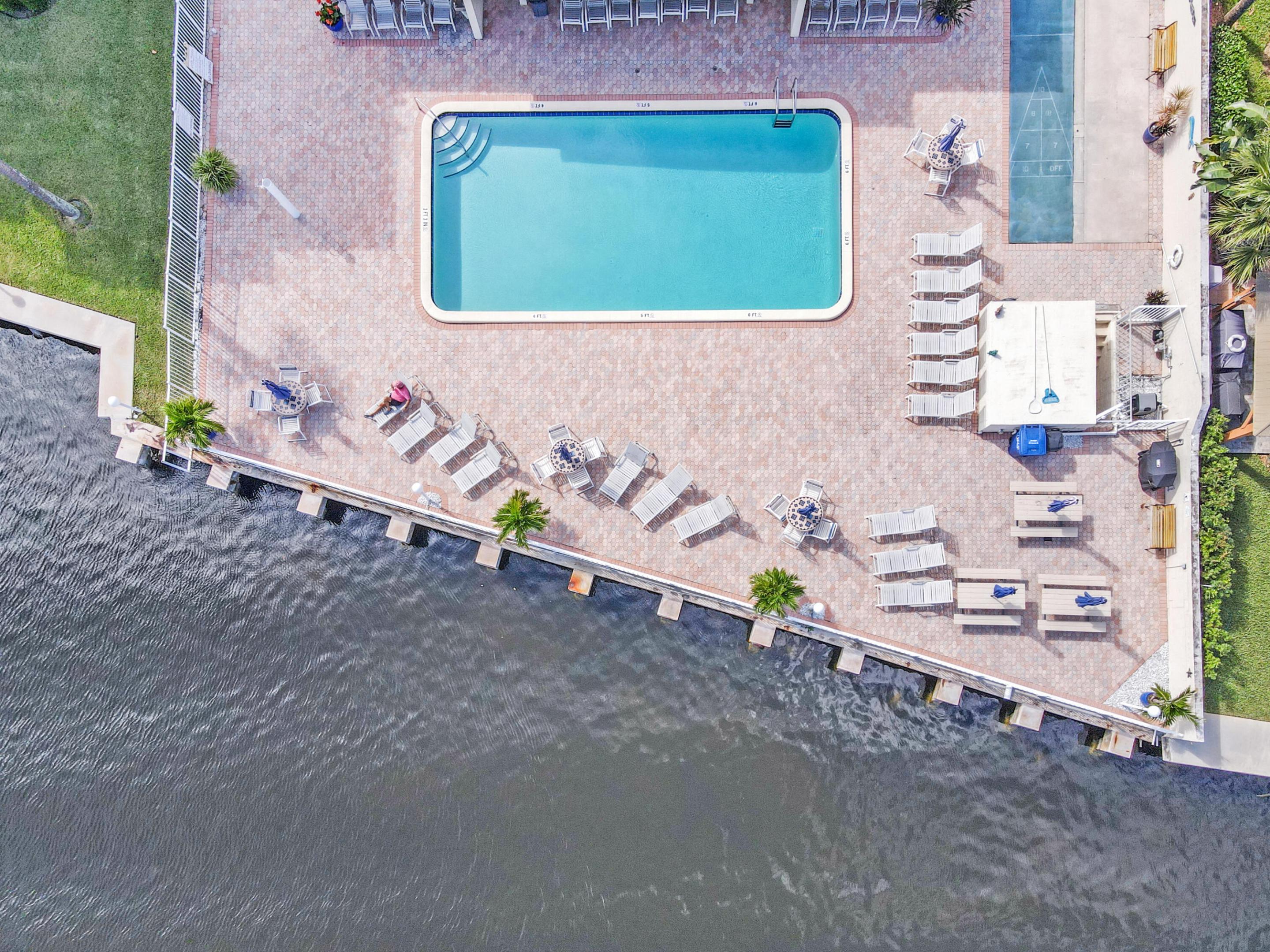 650 Snug Harbor #G401, Boynton Beach FL 33435