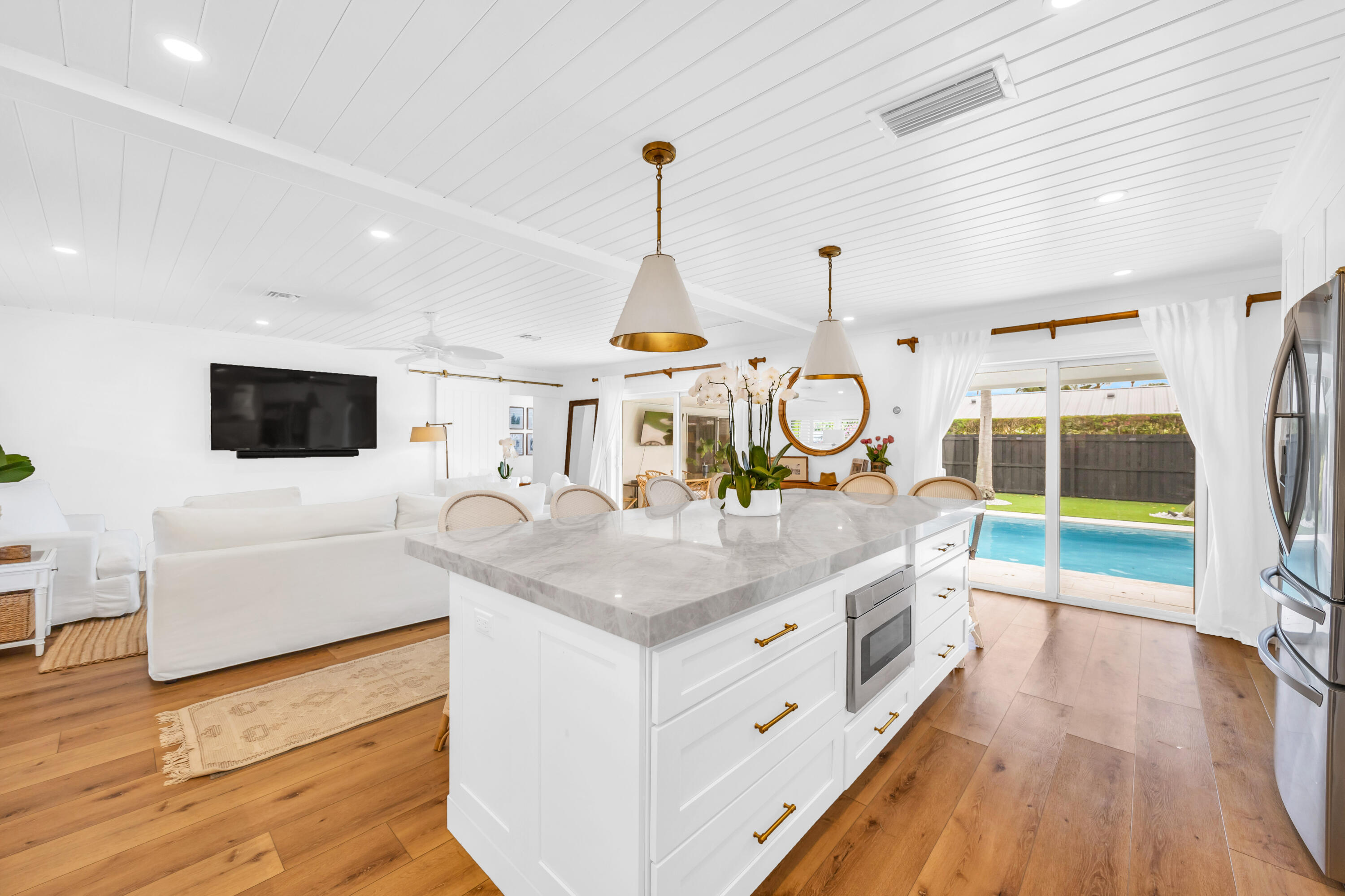 366 ELM, Tequesta FL 33469