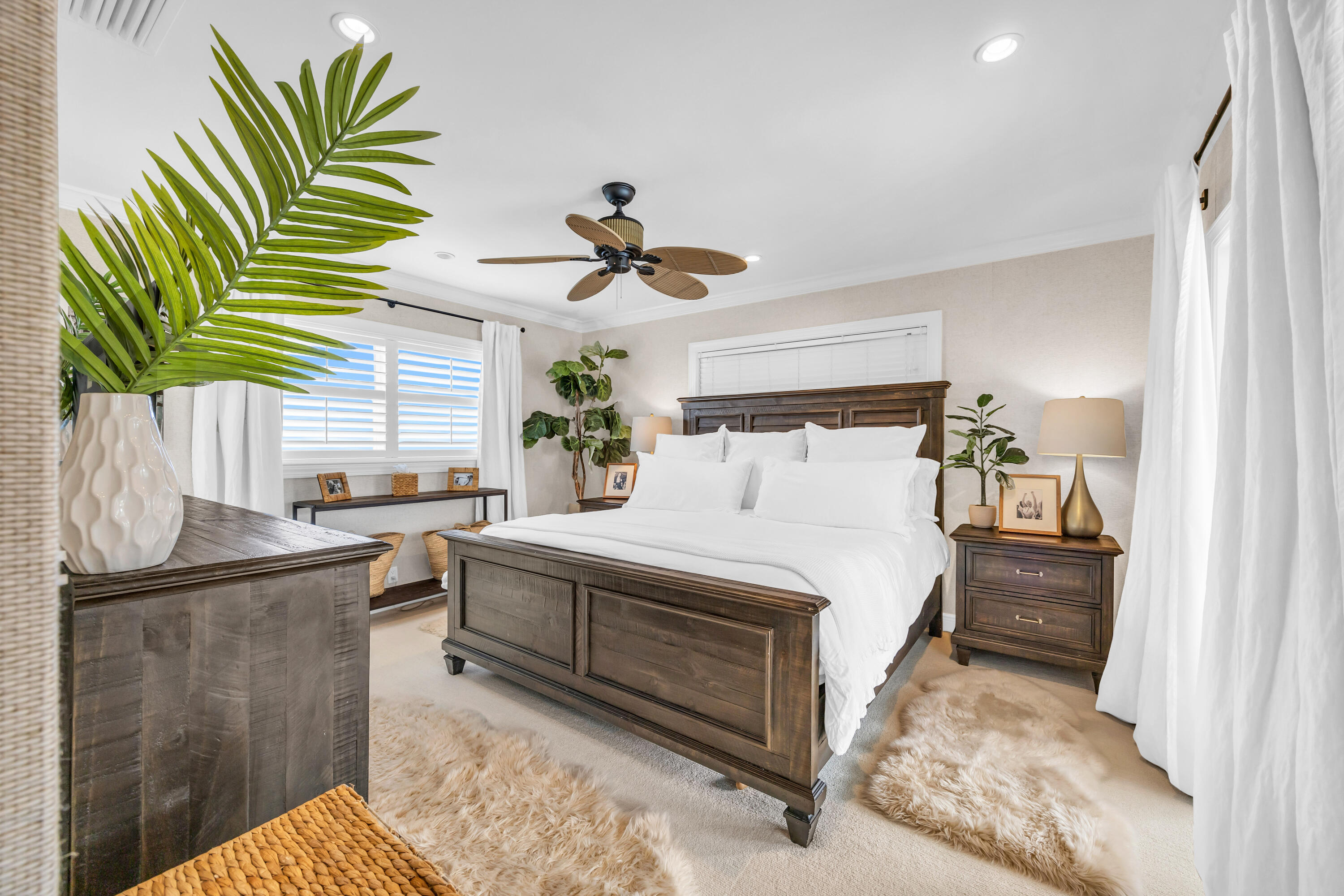 366 ELM, Tequesta FL 33469