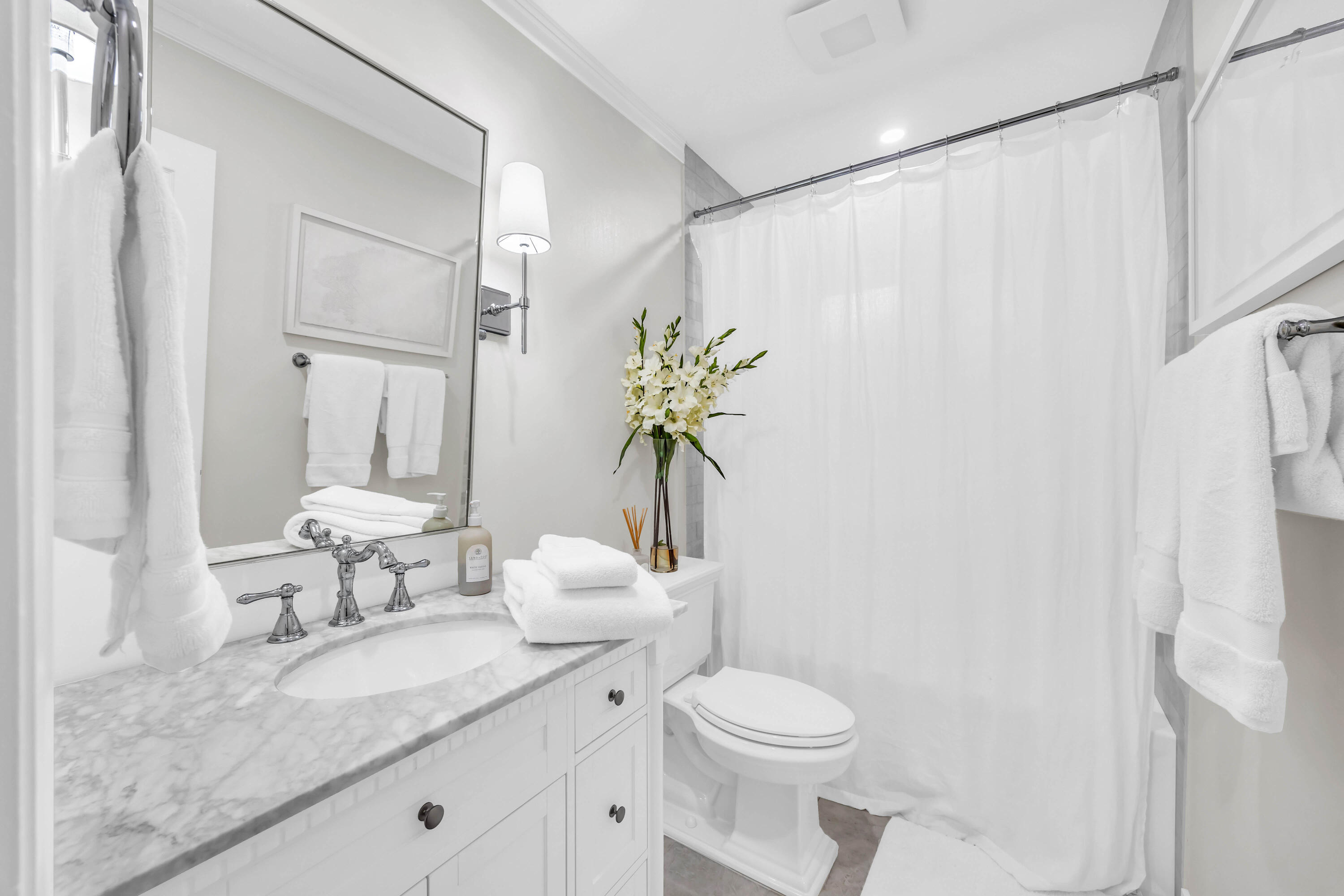 366 ELM, Tequesta FL 33469