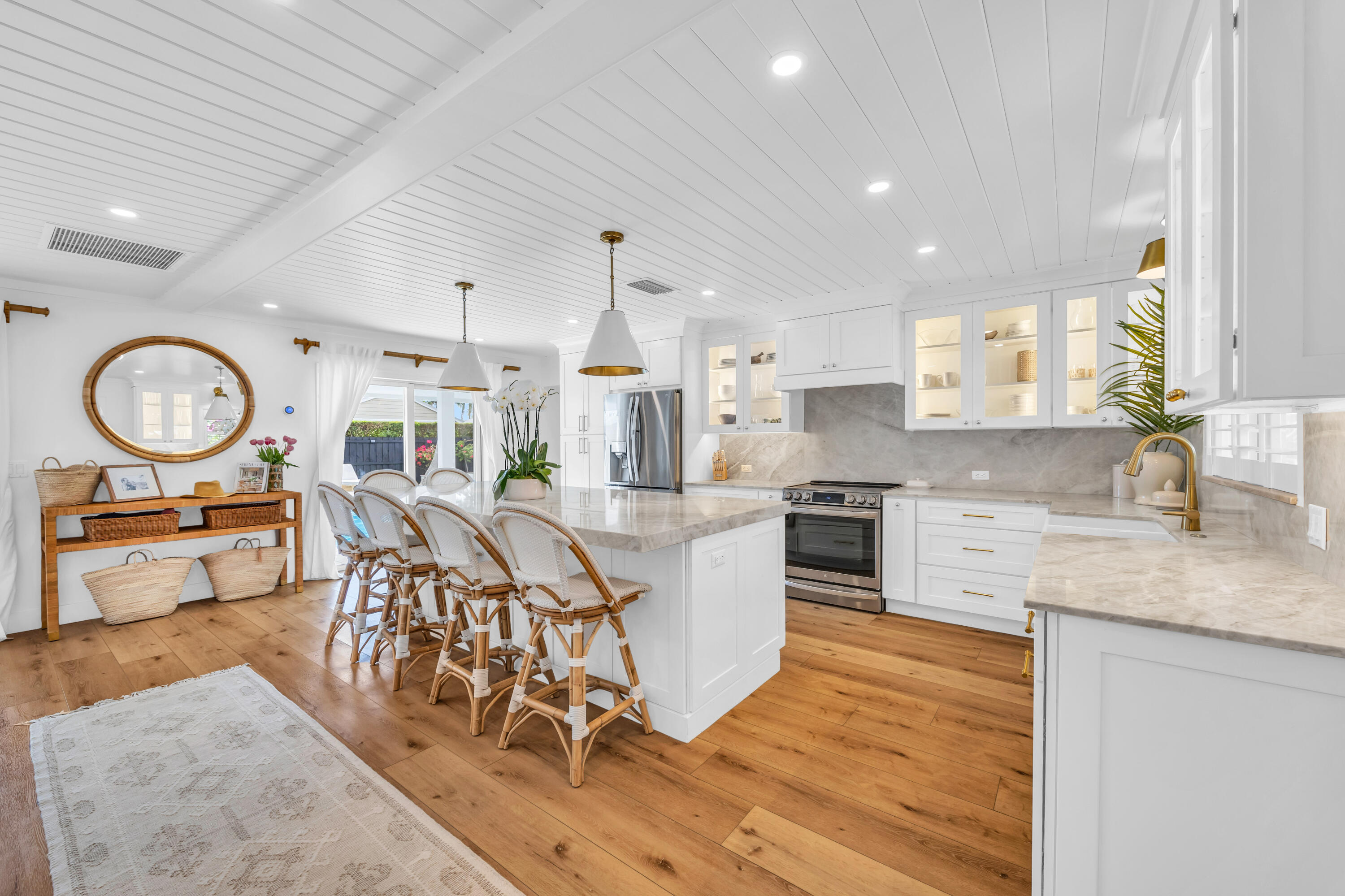 366 ELM, Tequesta FL 33469