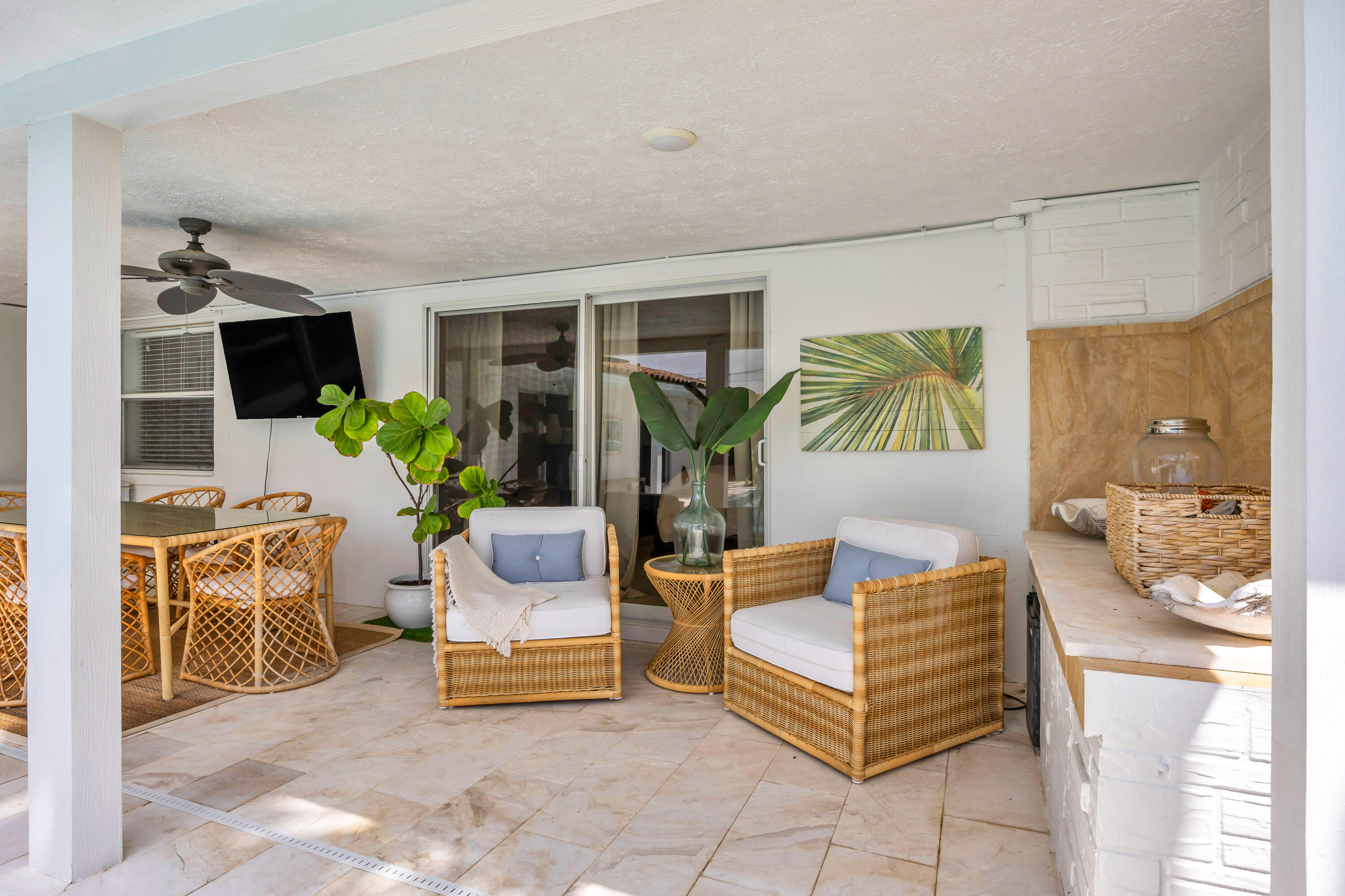366 ELM, Tequesta FL 33469